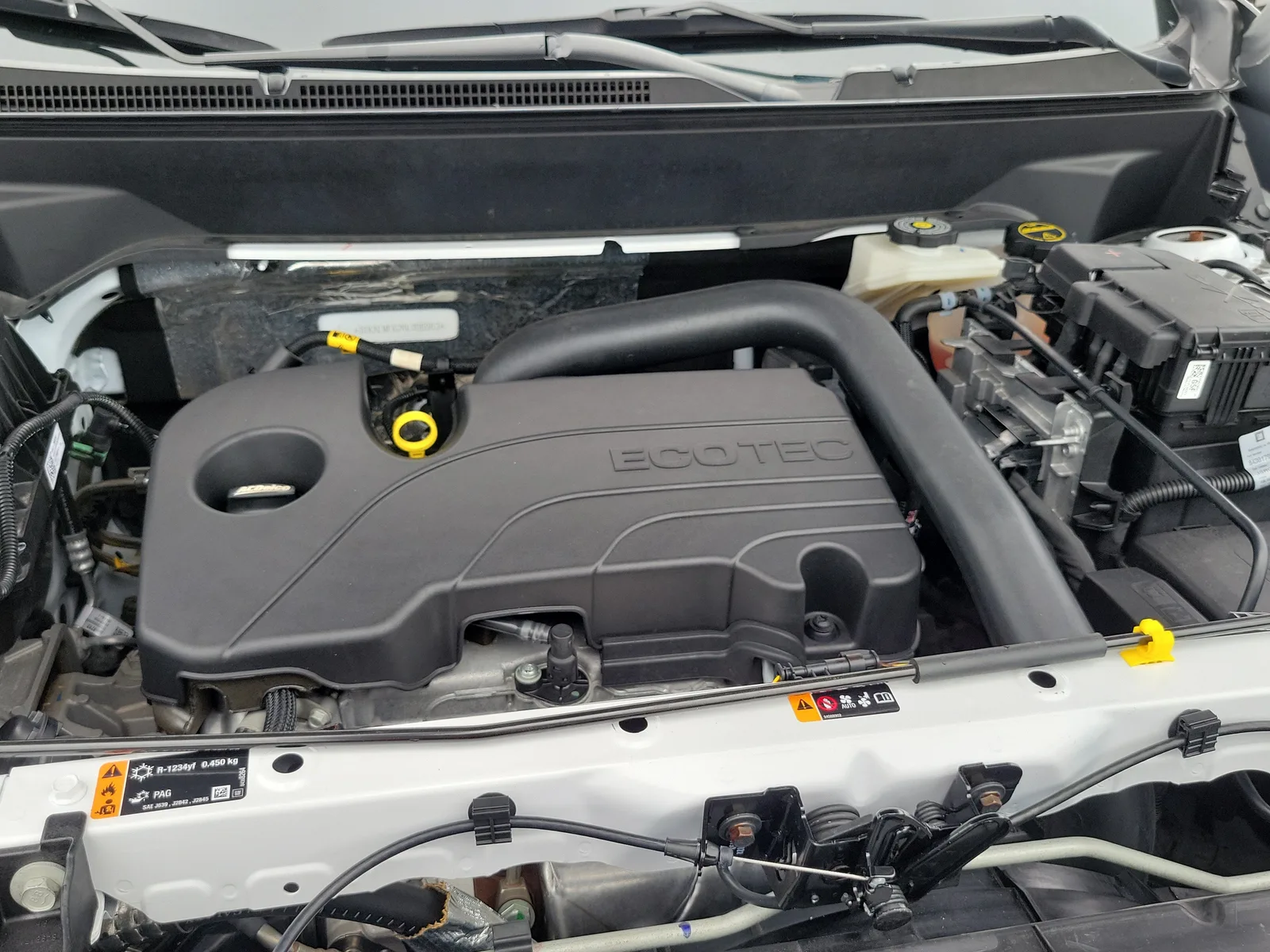 2024 GMC Terrain SLE photo 27