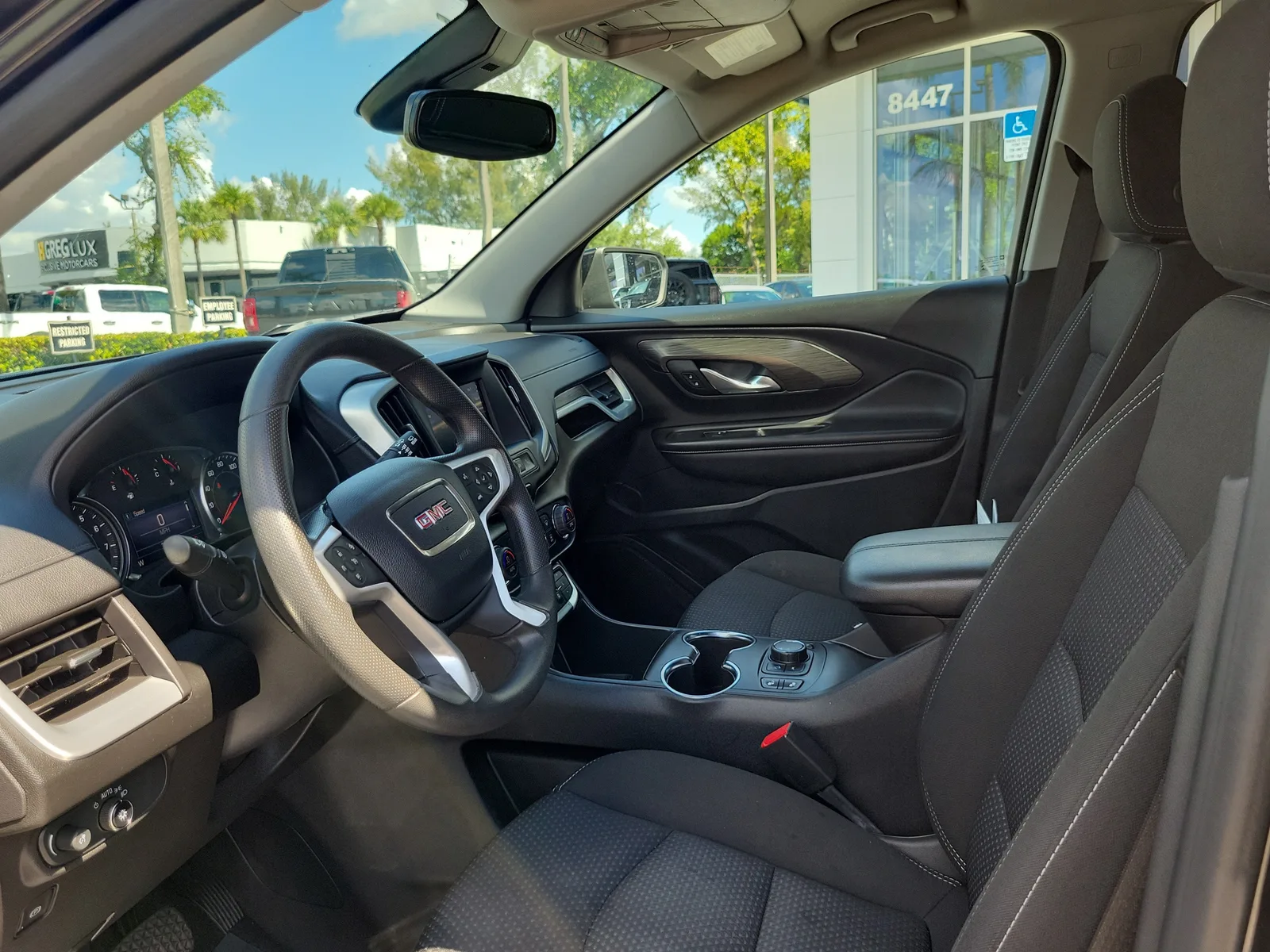 2022 GMC Terrain SLE photo 16