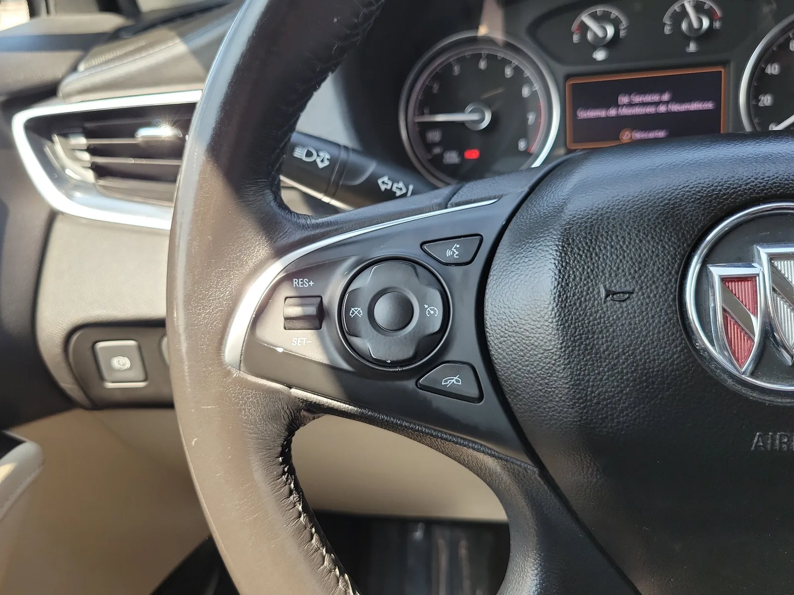 2020 Buick Enclave Essence photo 19