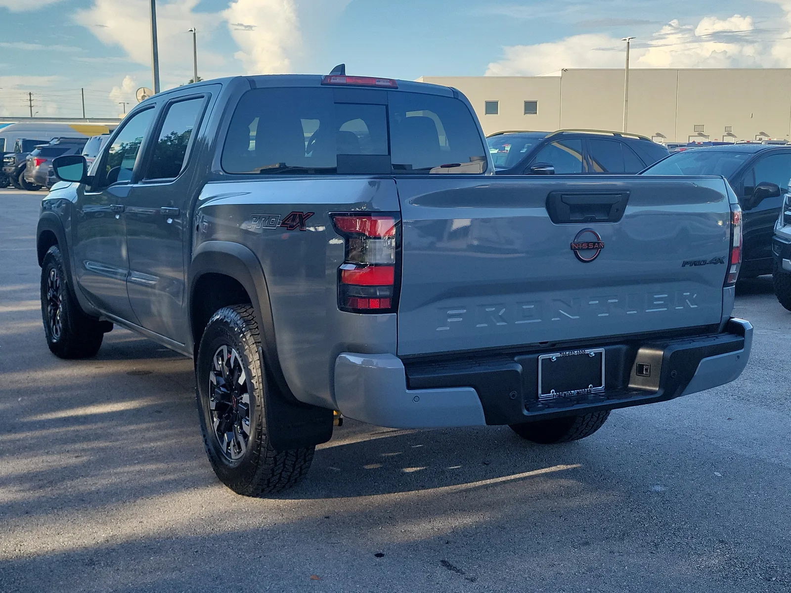 2024 Nissan Frontier PRO-4X 4WD photo 7
