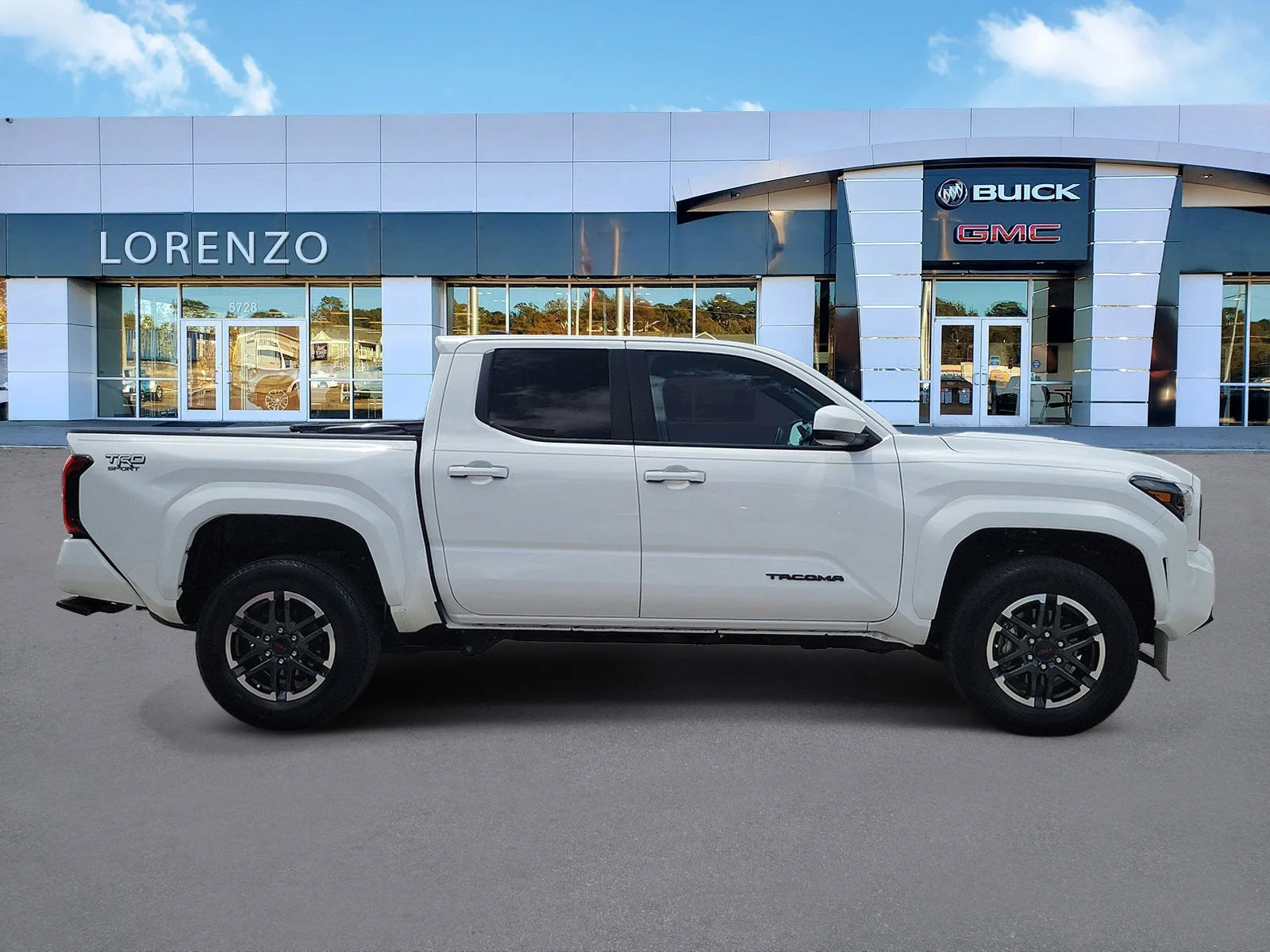 2024 Toyota Tacoma 2WD SR5 photo 4