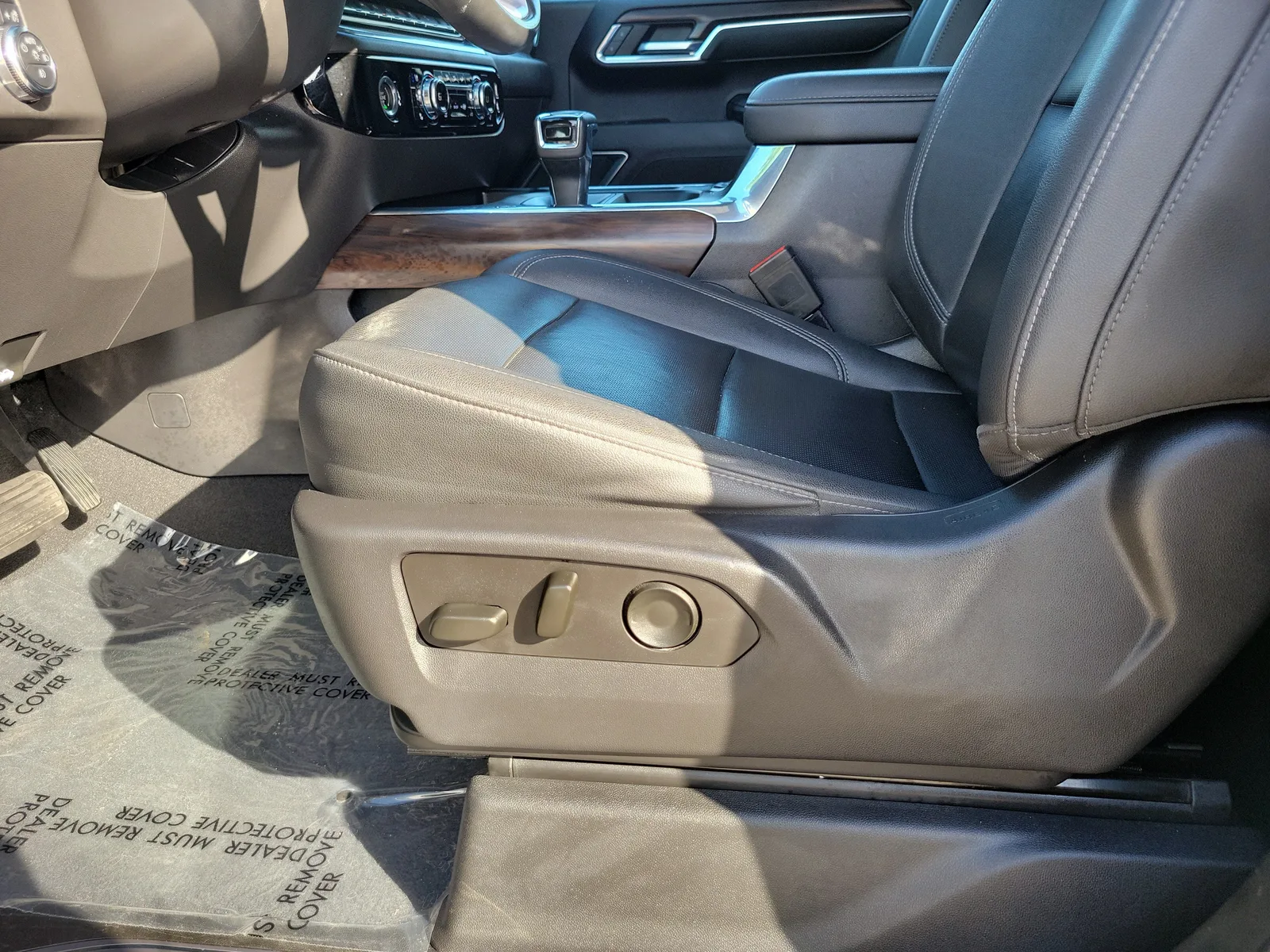 2023 GMC Sierra 1500 SLT photo 13