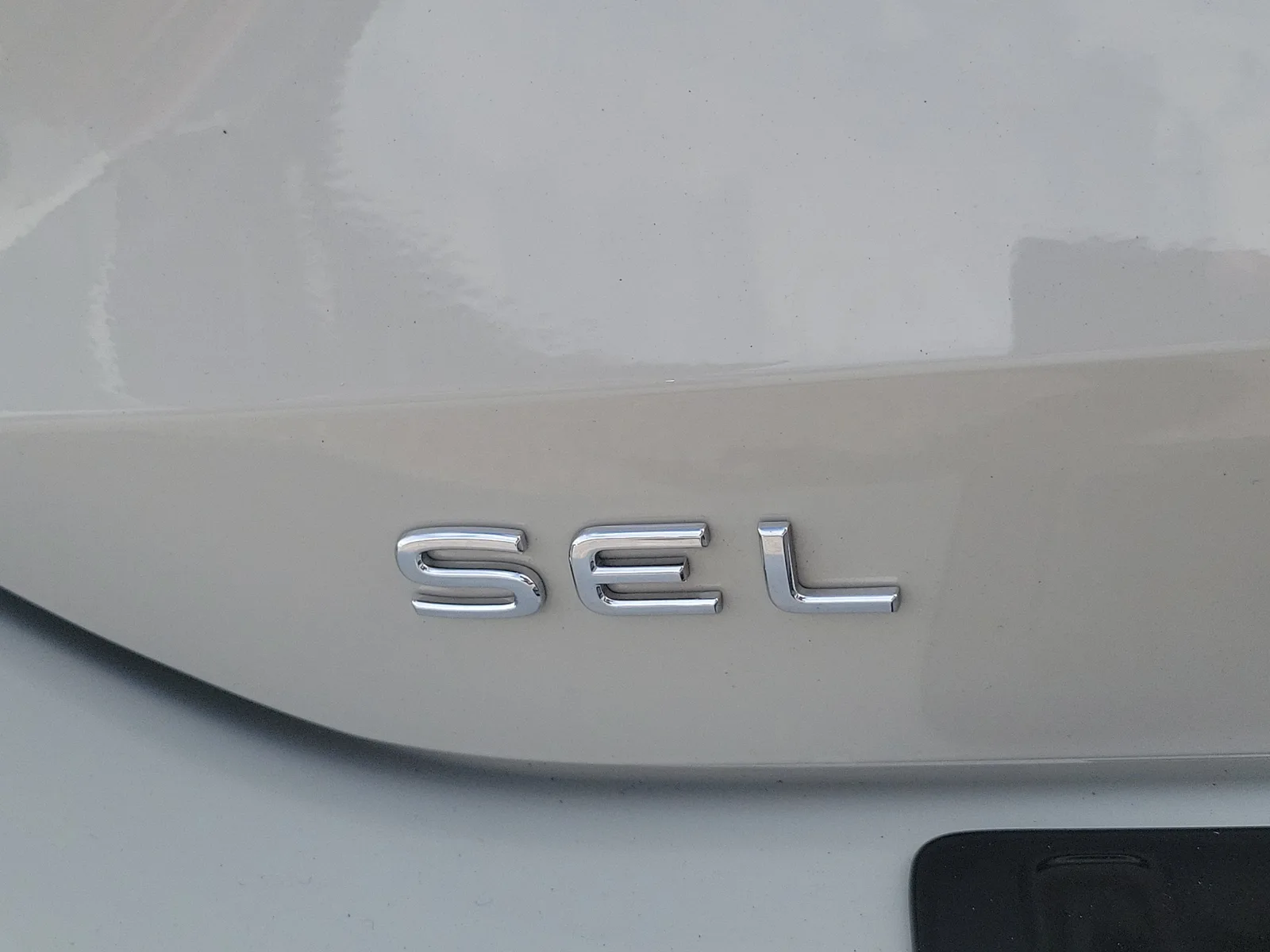 2025 Volkswagen Tiguan SEL R-Line photo 33