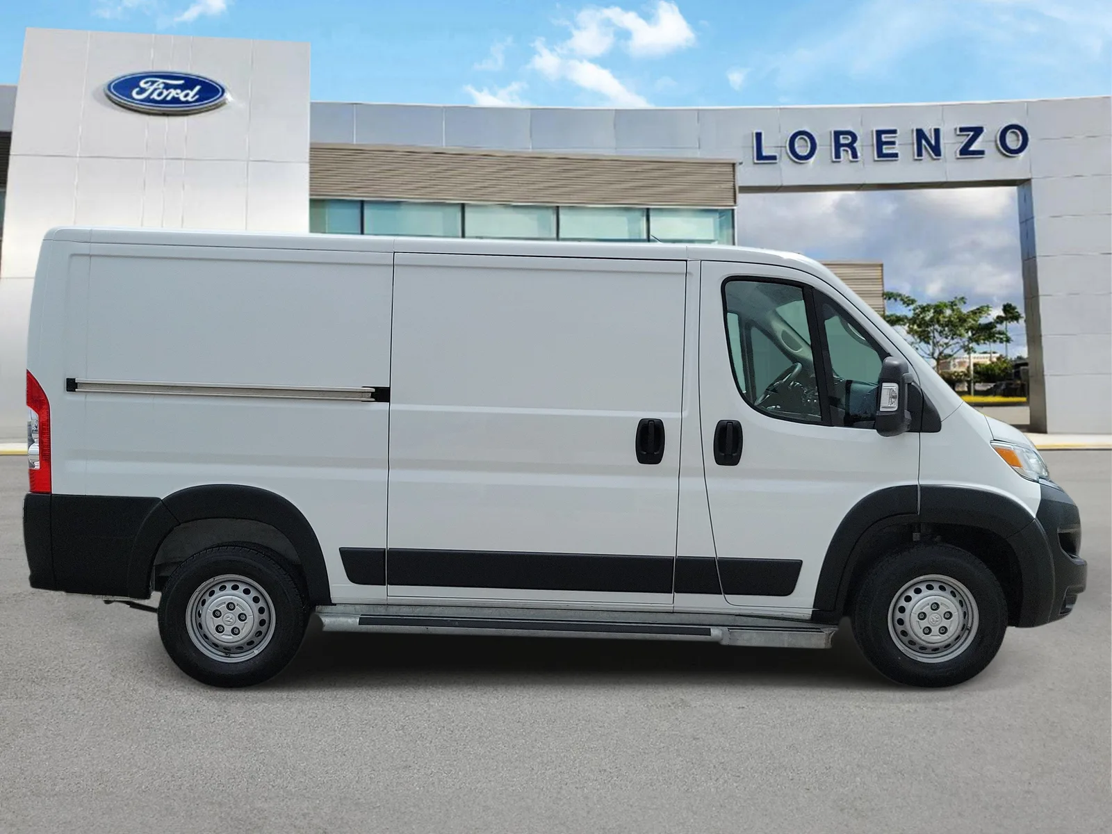 2025 RAM ProMaster Cargo Van Tradesman photo 4