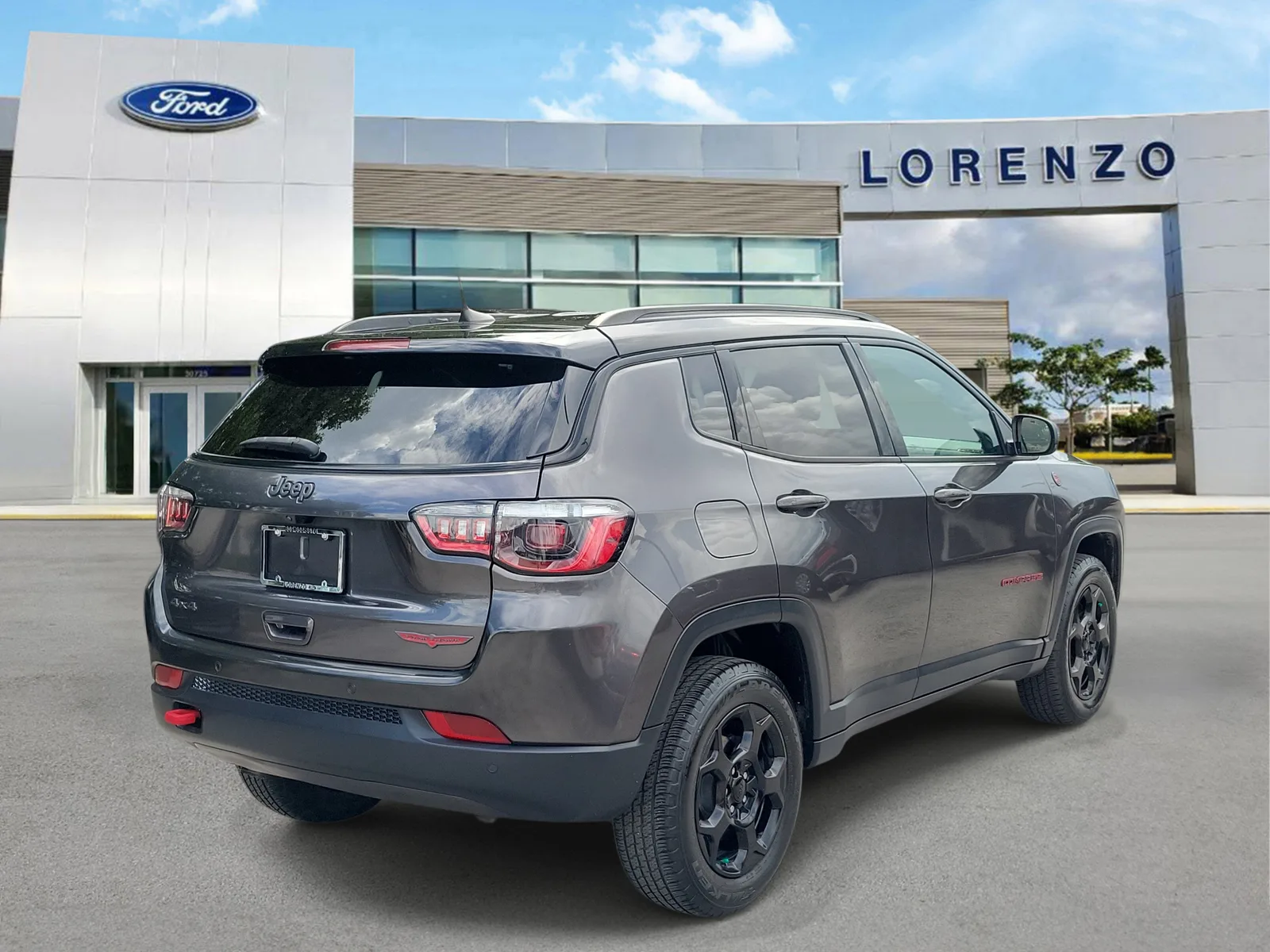 2023 Jeep Compass Trailhawk photo 5