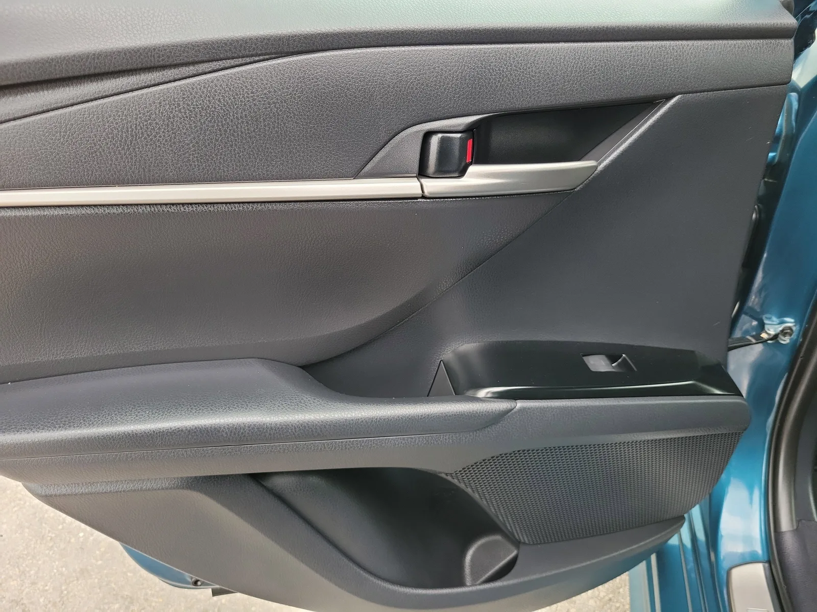 2025 Toyota Camry SE photo 21