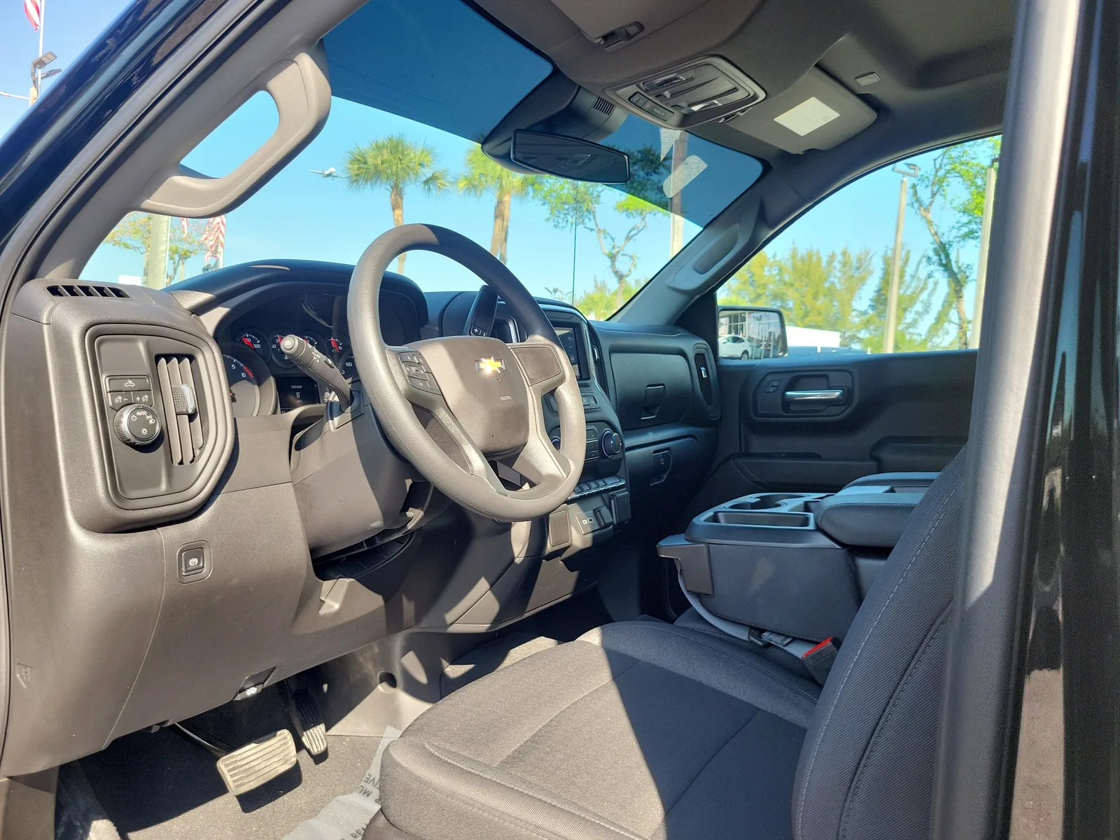2026 Chevrolet Silverado 1500 Custom photo 9