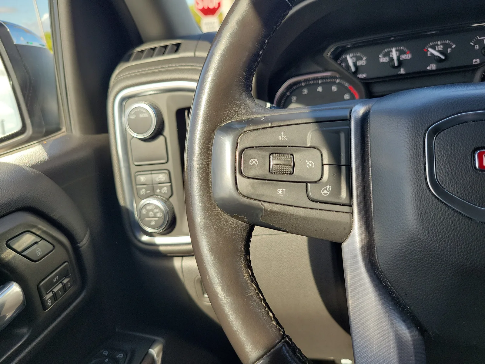 2020 GMC Sierra 1500 SLT photo 19