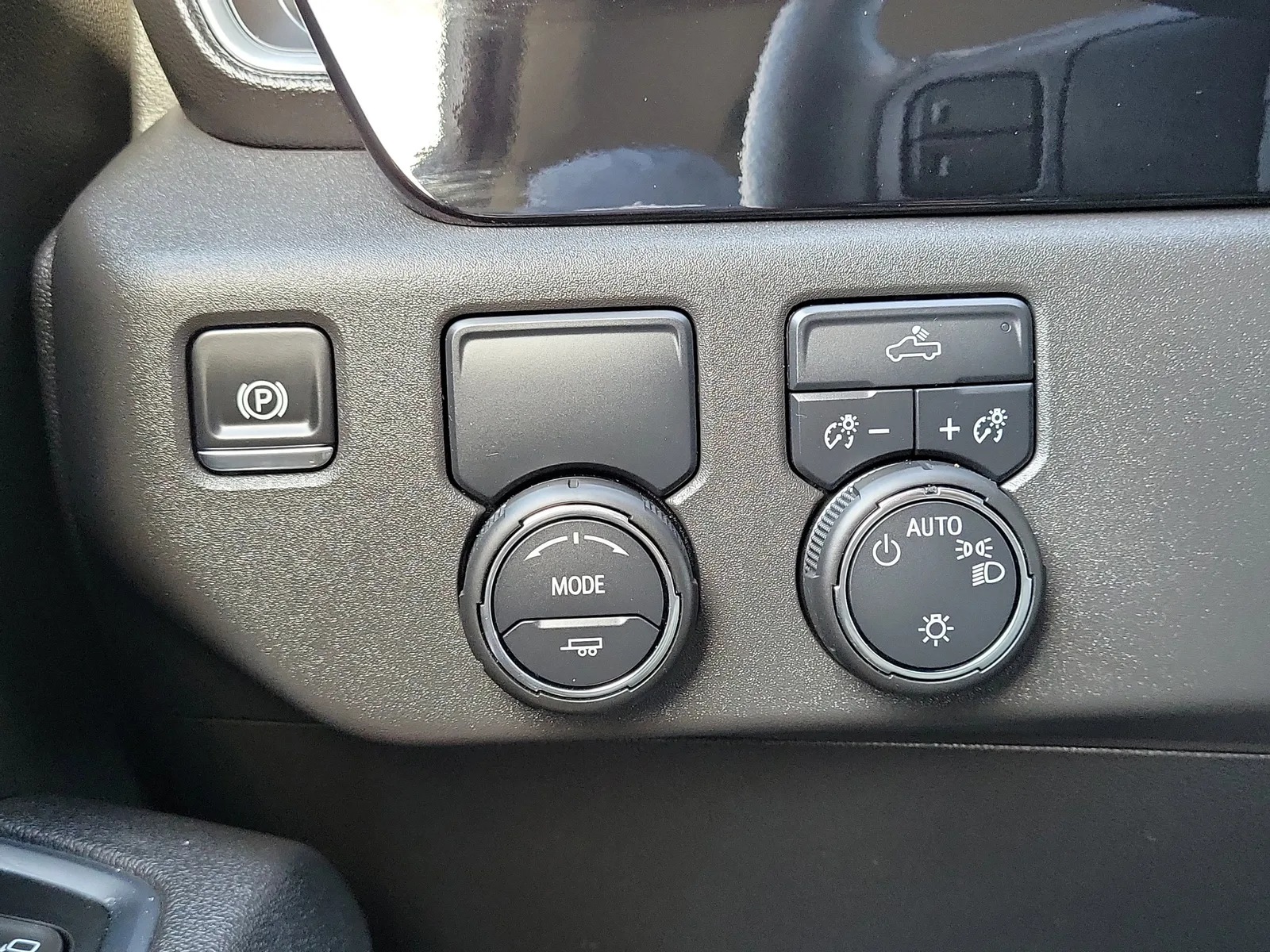 2025 Chevrolet Silverado 1500 LT photo 20