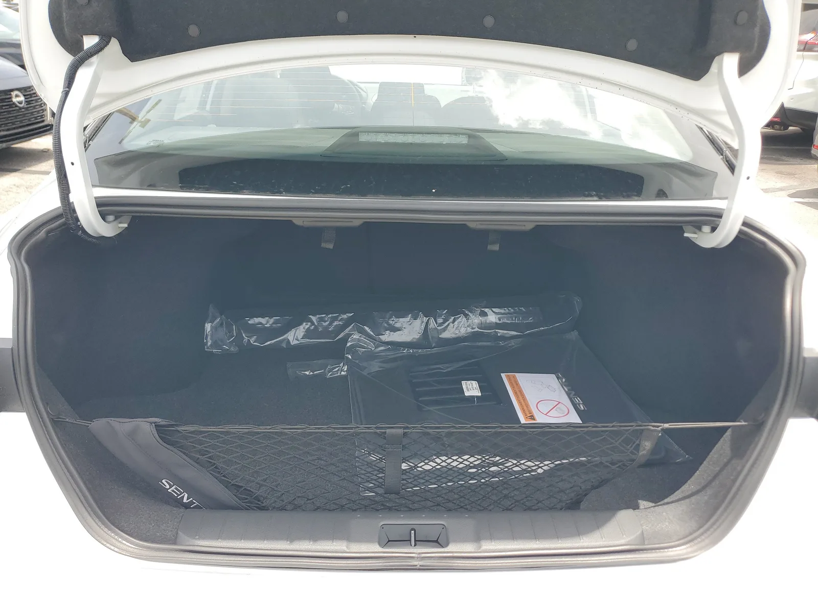 2025 Nissan Sentra SR photo 24