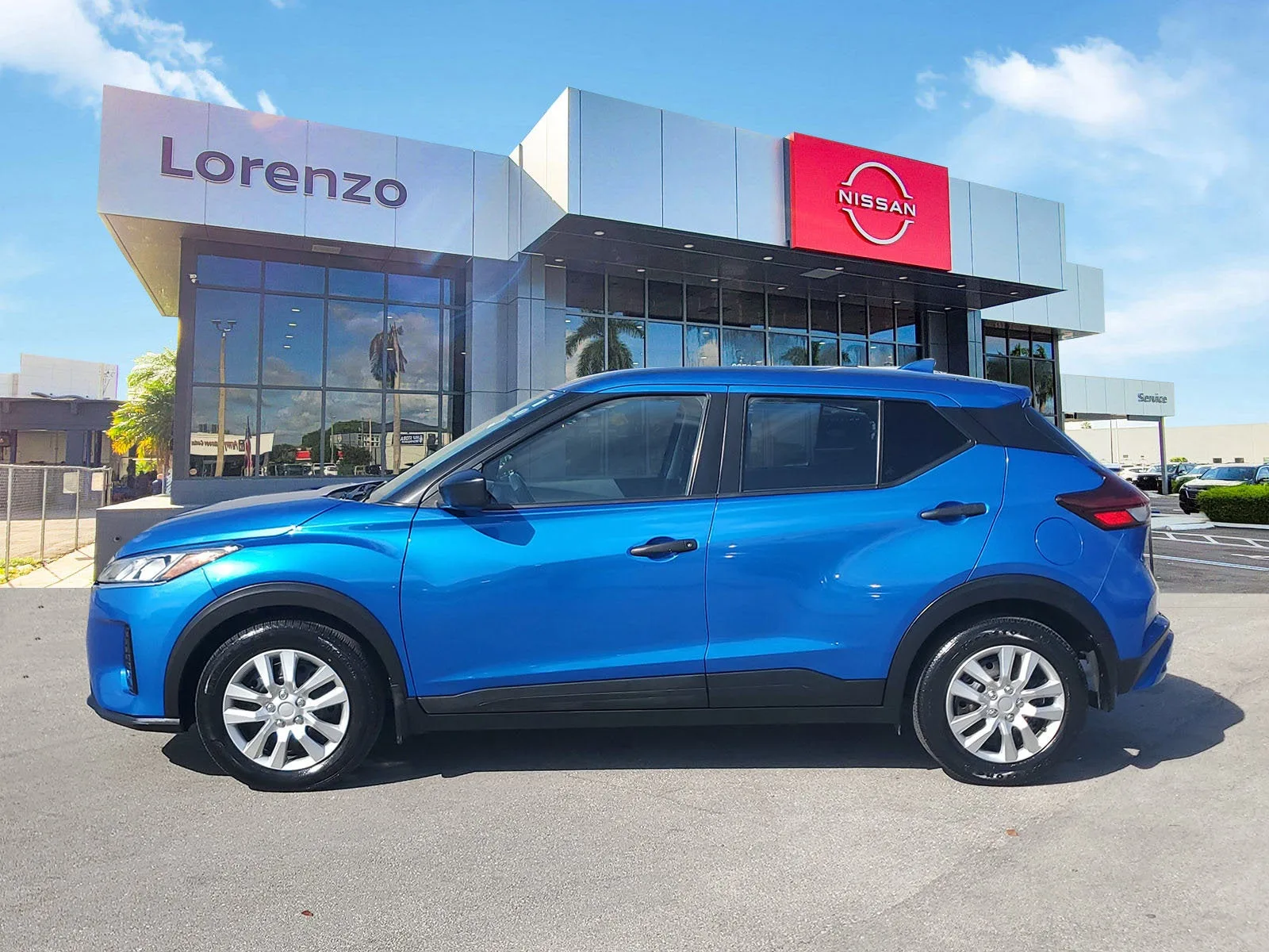 2023 Nissan Kicks S photo 5