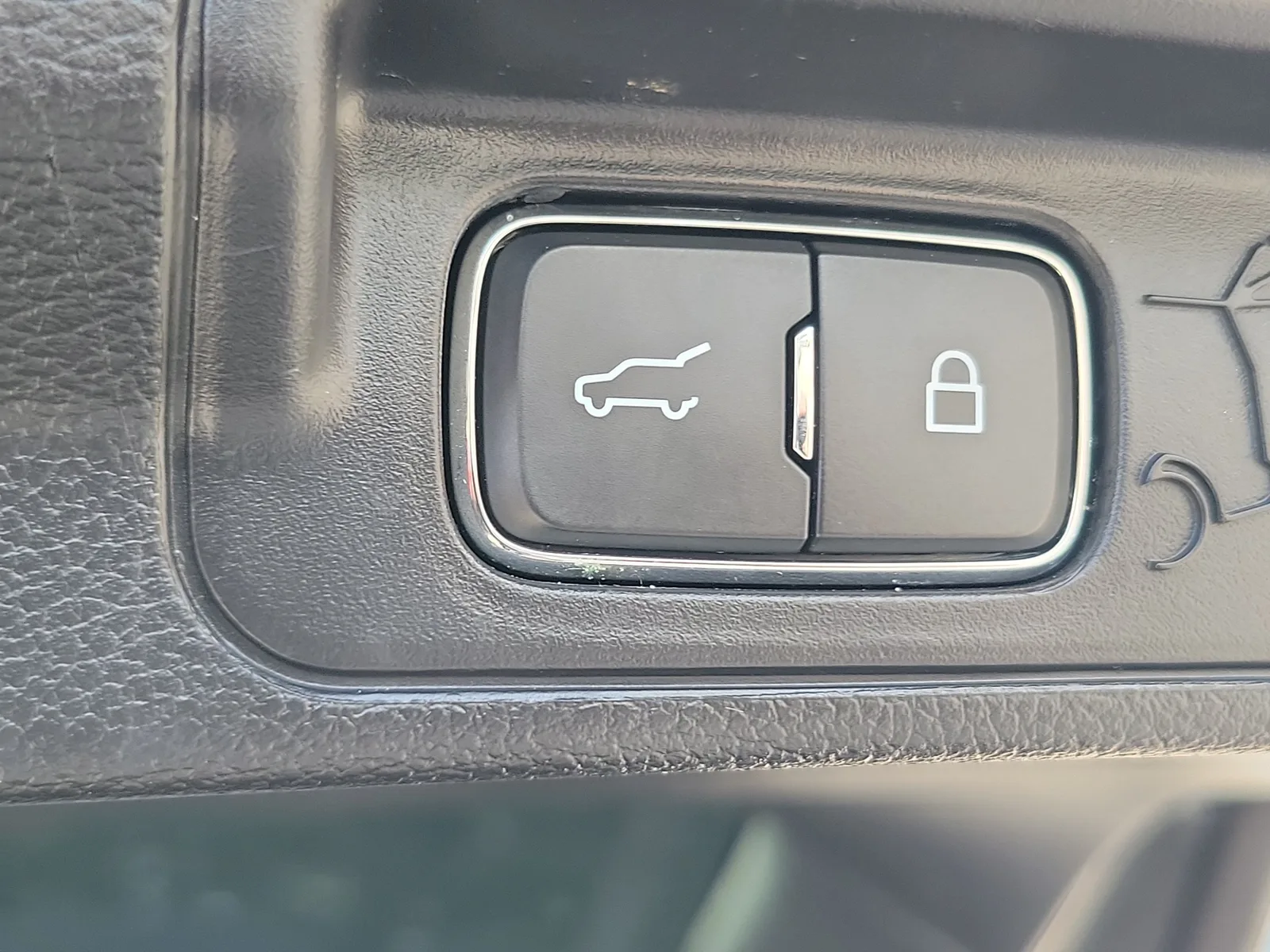 2020 Ford Explorer ST 4WD photo 19