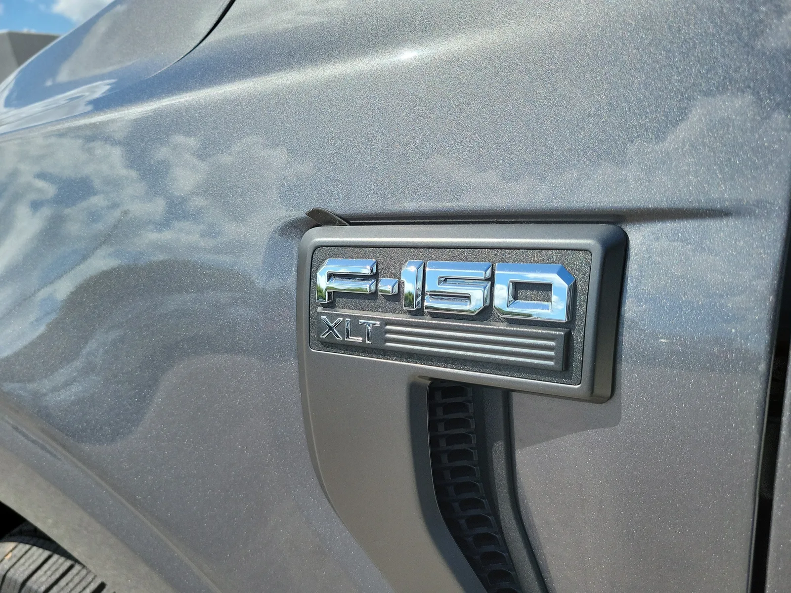 2021 Ford F-150 XLT 4WD photo 12