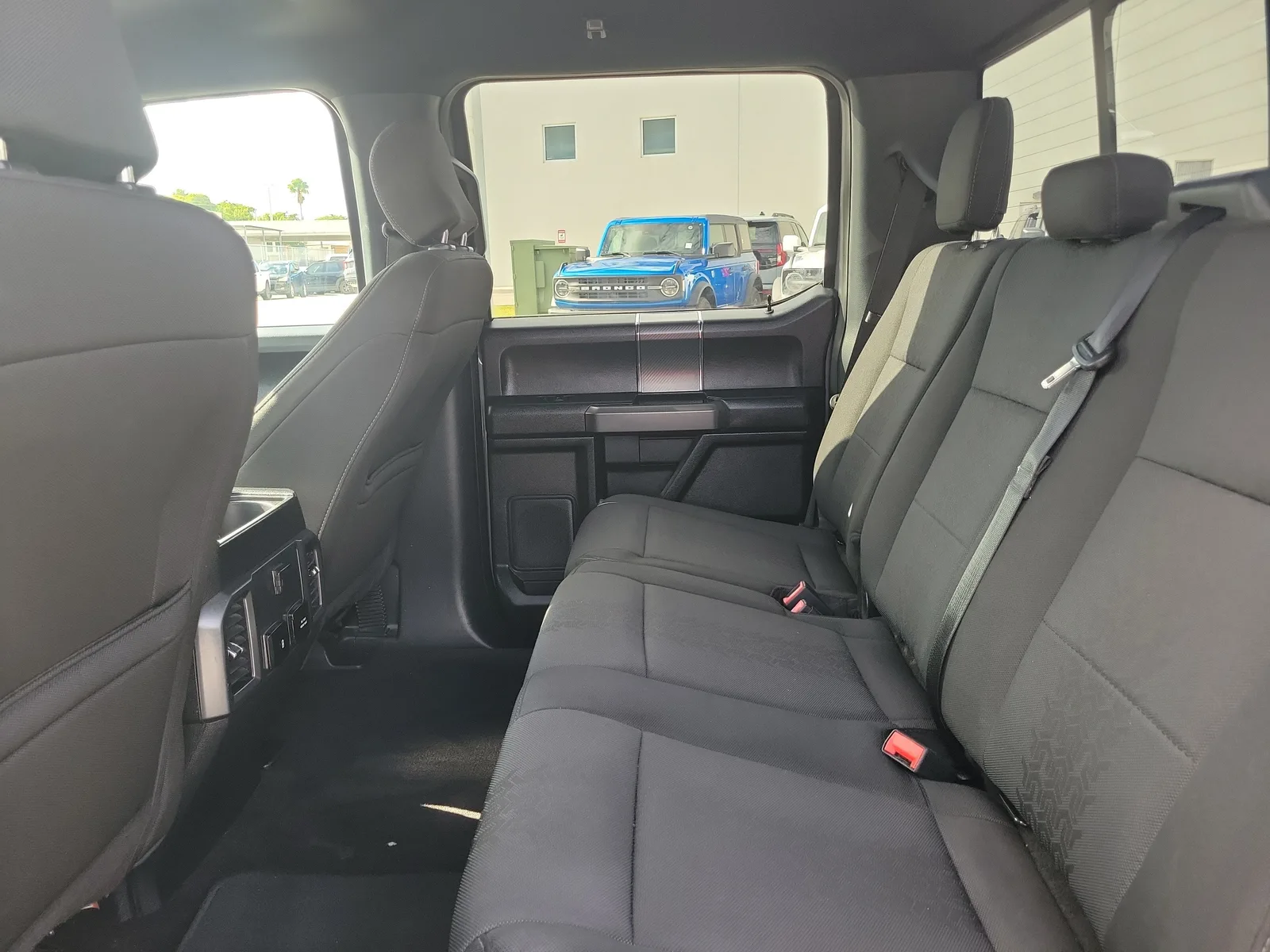 2019 Ford F-150 XLT photo 16