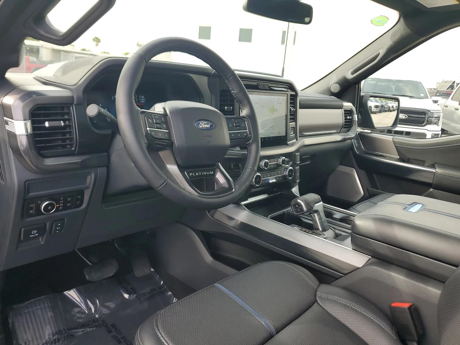 2025 Ford F-150 Platinum photo 9