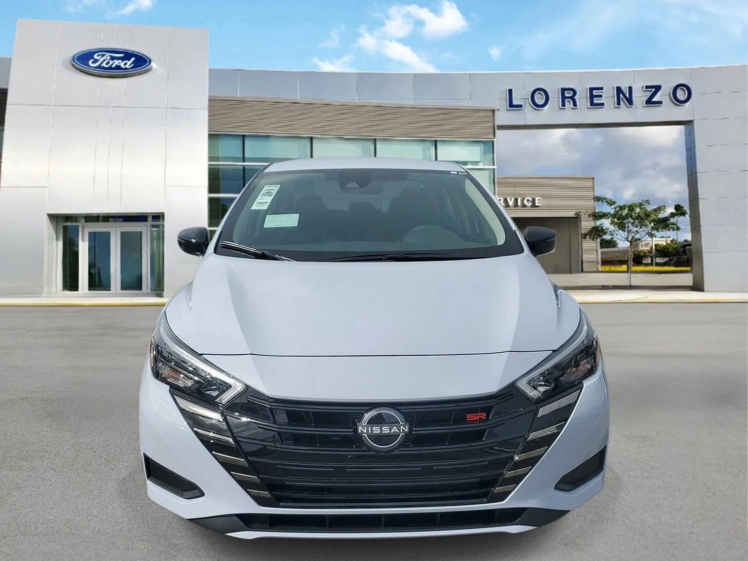 2025 Nissan Versa SR photo 2