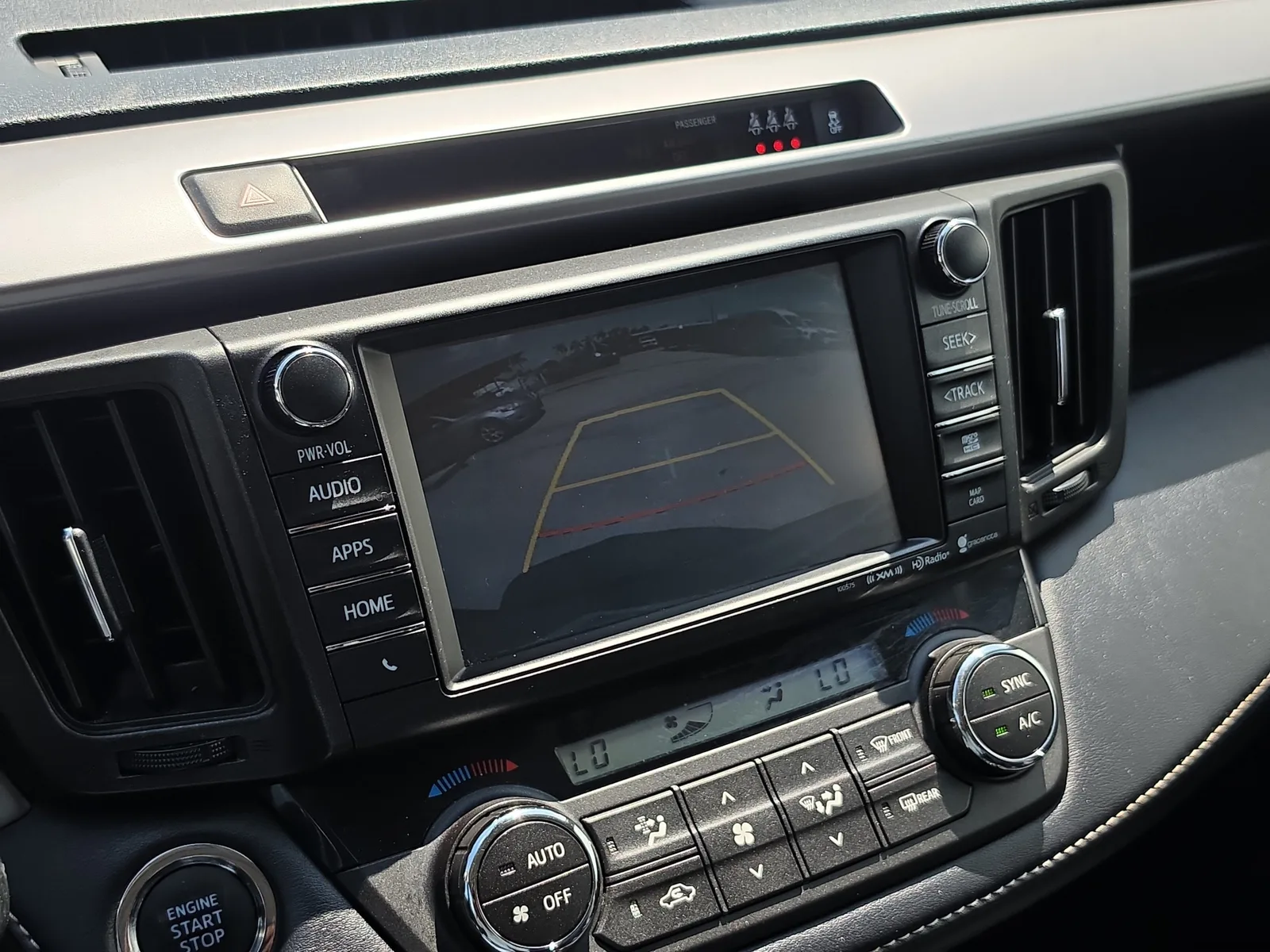 2017 Toyota RAV4 XLE photo 8
