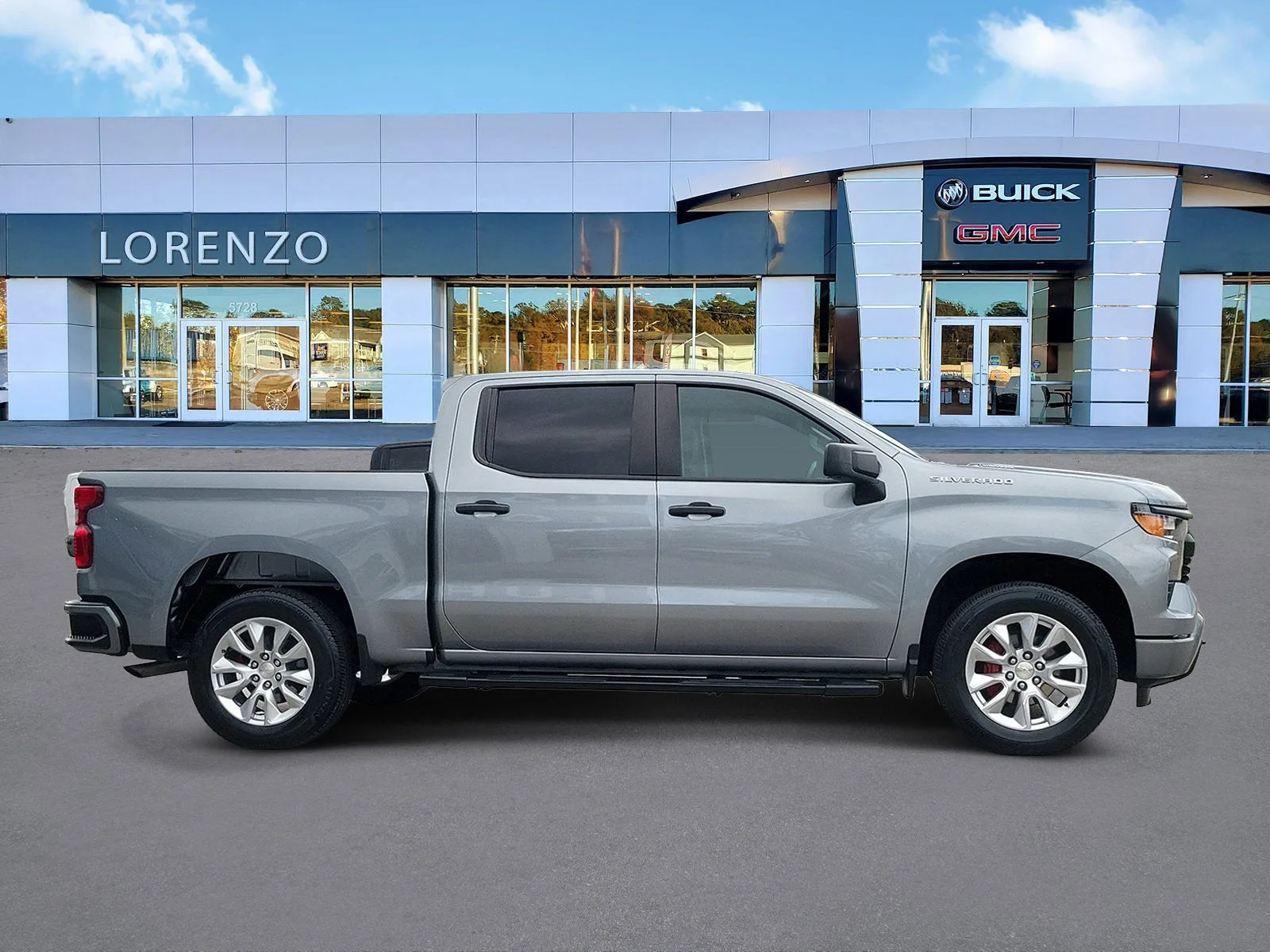 2024 Chevrolet Silverado 1500 Custom photo 4