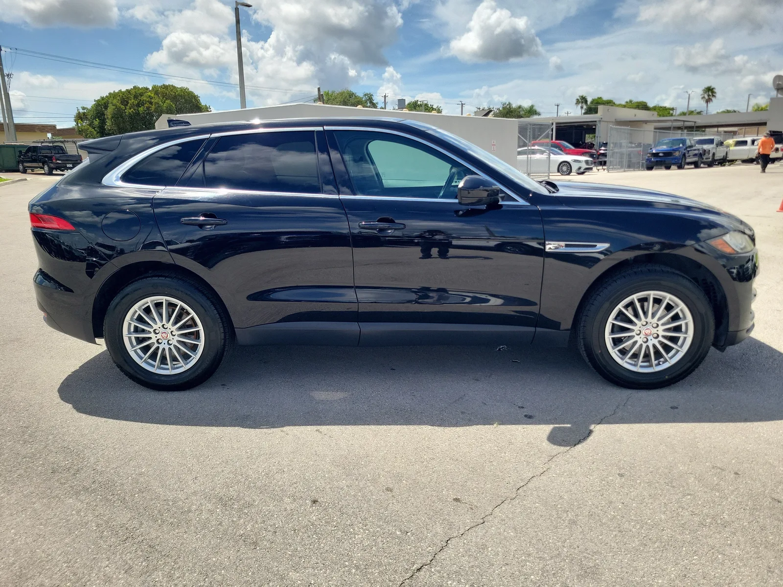 2019 Jaguar F-PACE 25t photo 4