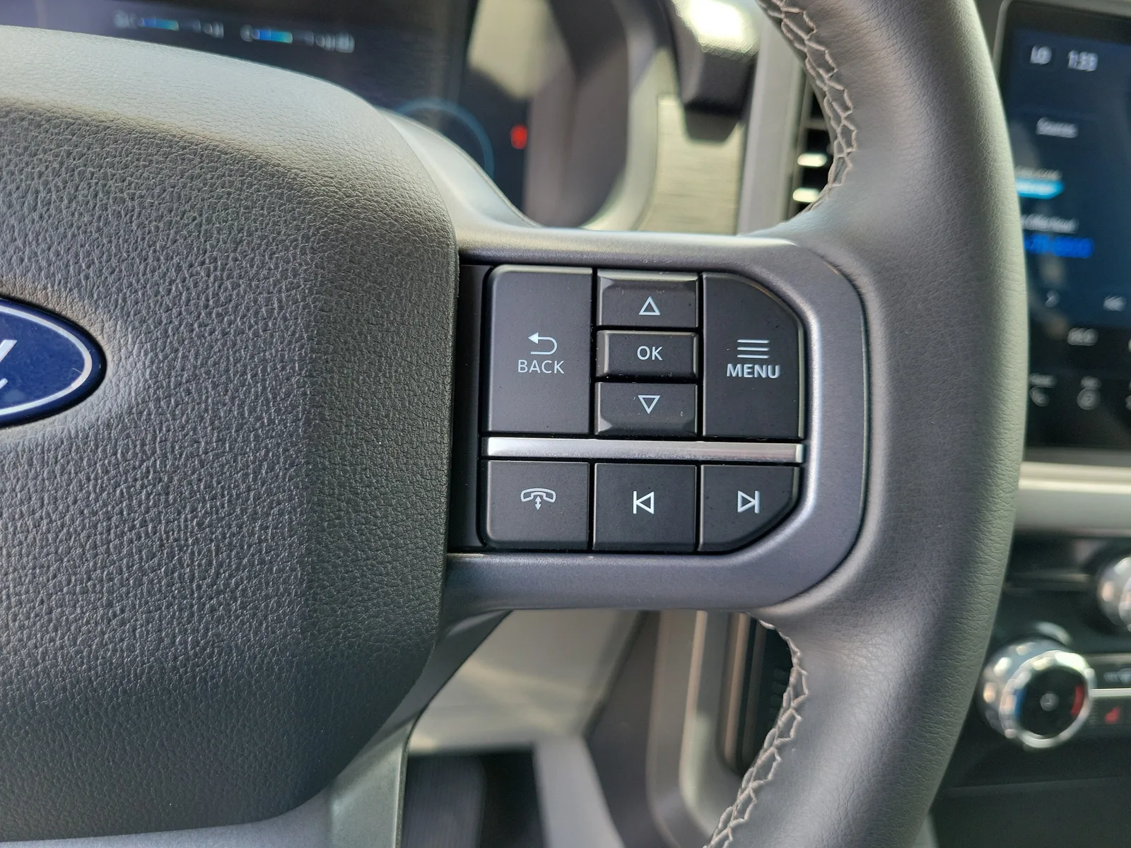 2025 Ford F-150 Lightning XLT 4WD photo 27