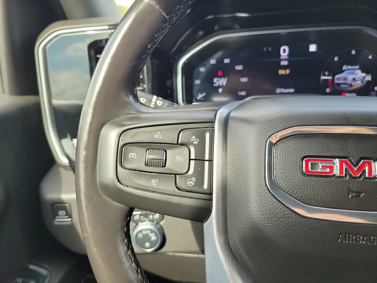 2022 GMC Sierra 1500 SLE photo 18