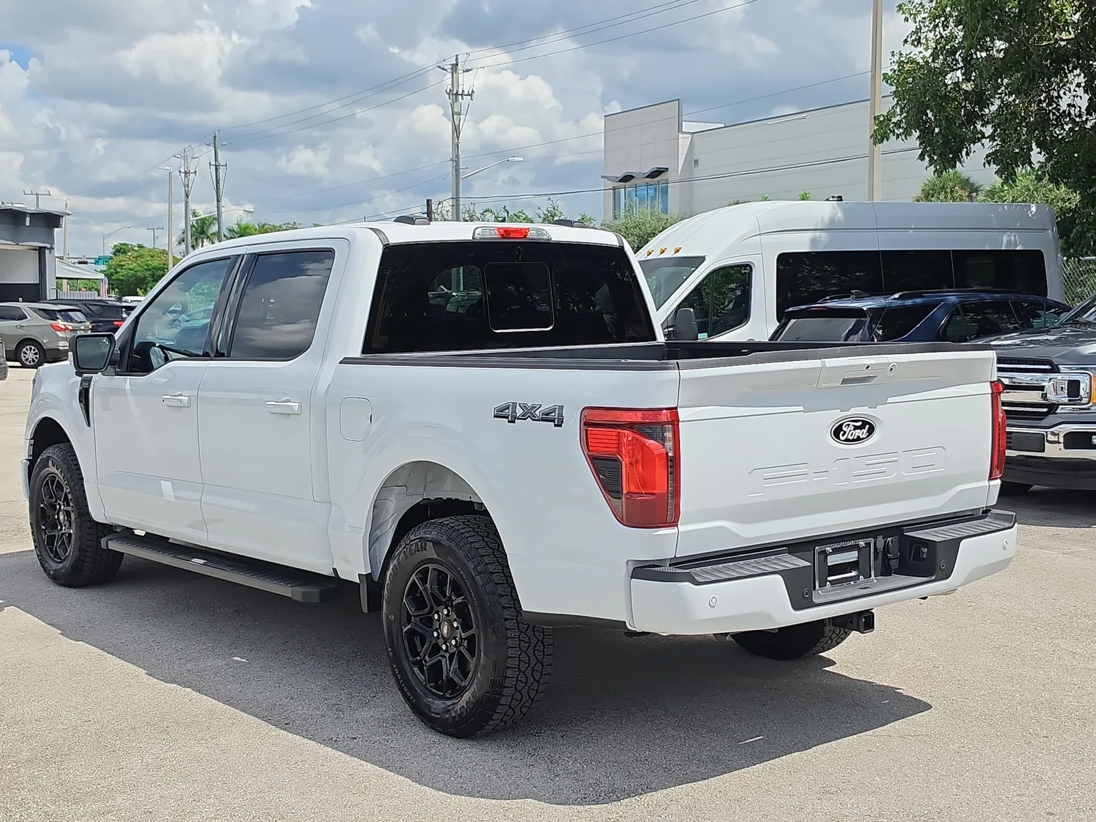 2026 Ford F-150 XLT 4WD photo 6
