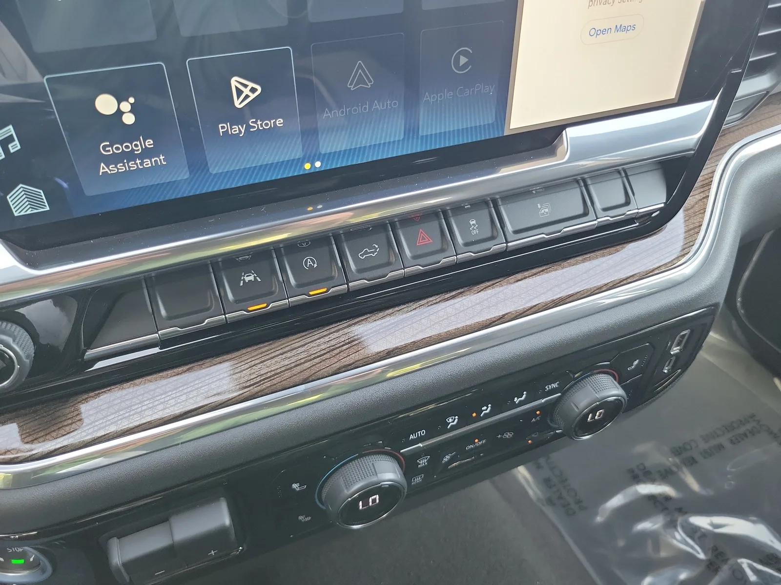 2024 Chevrolet Silverado 1500 RST photo 22