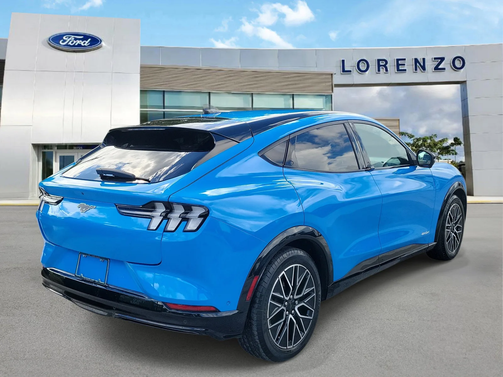 2024 Ford Mustang Mach-E Premium photo 5