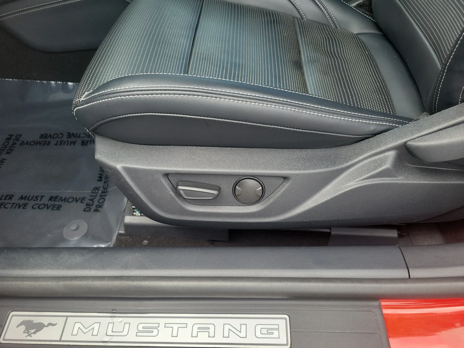 2024 Ford Mustang GT Premium photo 13