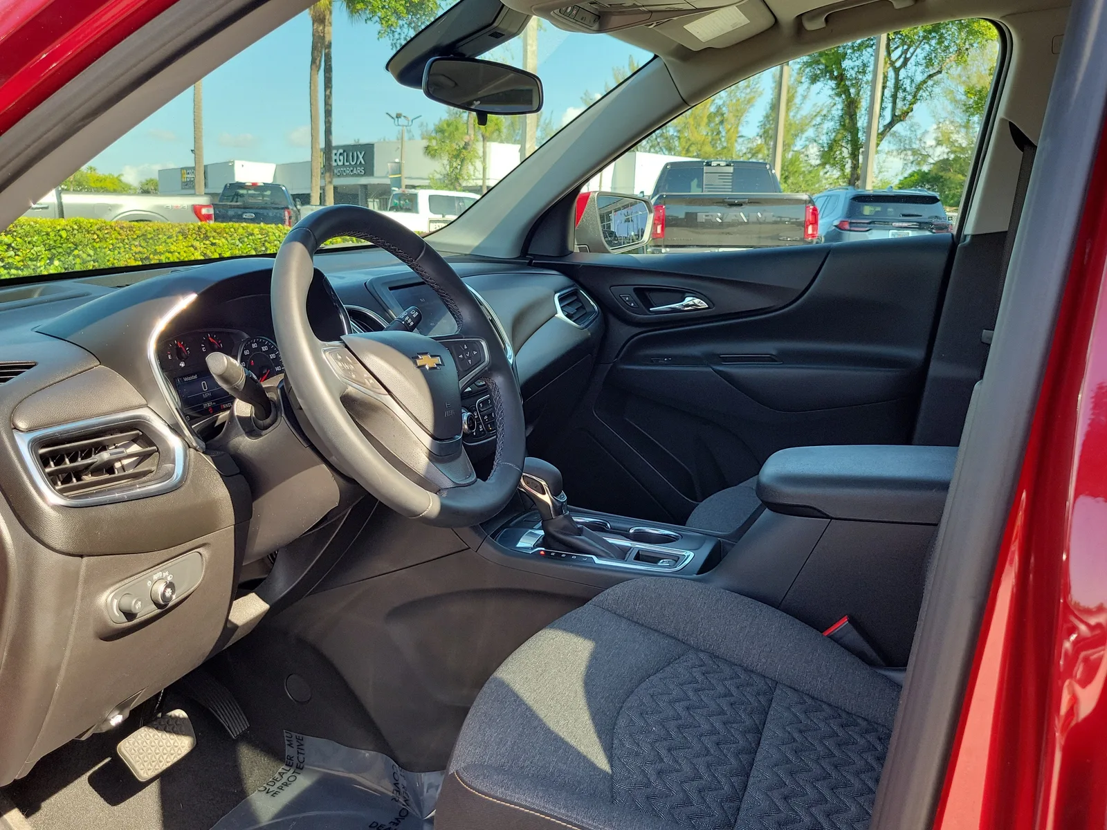 2023 Chevrolet Equinox LT photo 17