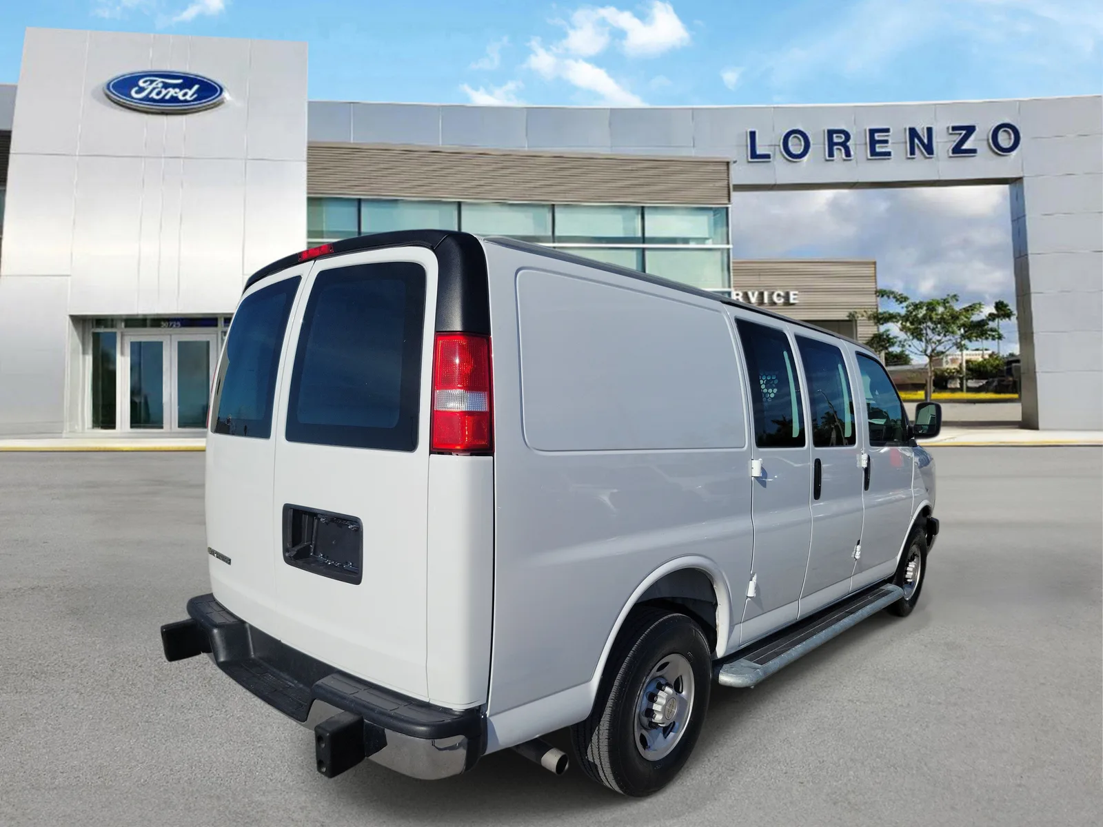 2025 Chevrolet Express Cargo Van Work Van photo 5
