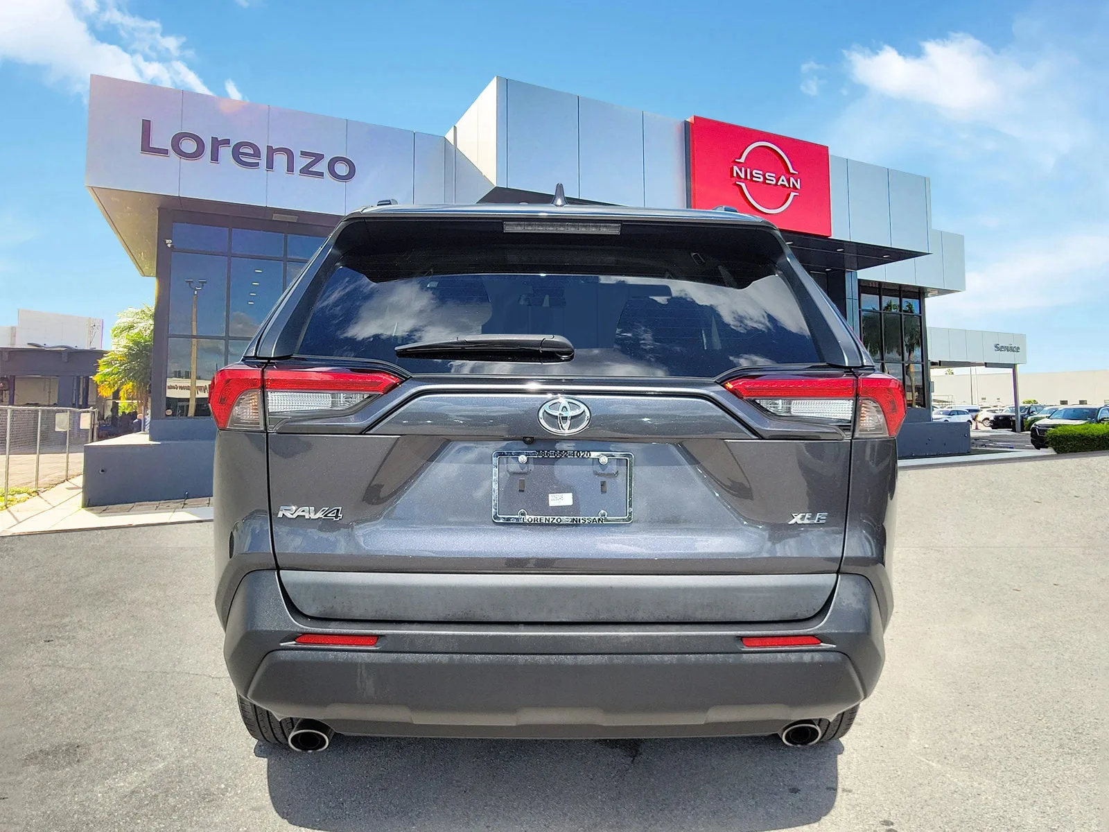 2023 Toyota RAV4 XLE photo 6