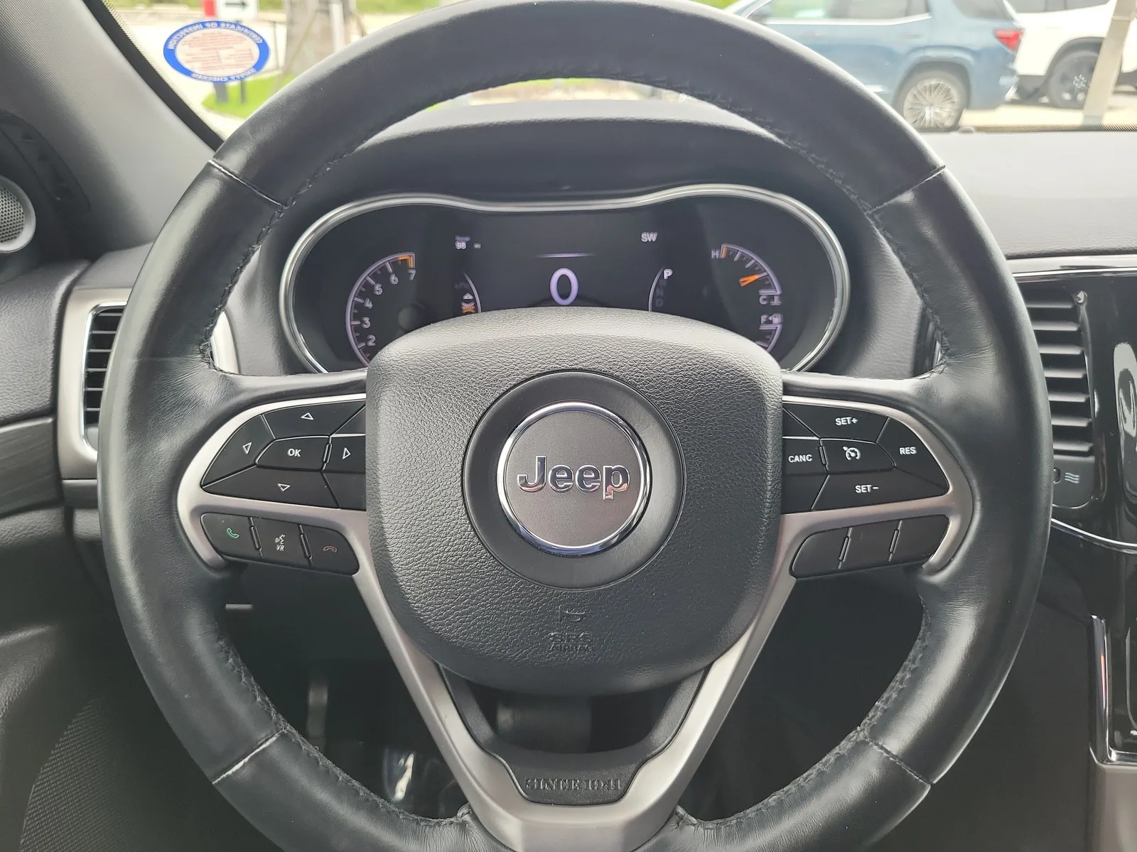 2019 Jeep Grand Cherokee Altitude photo 19