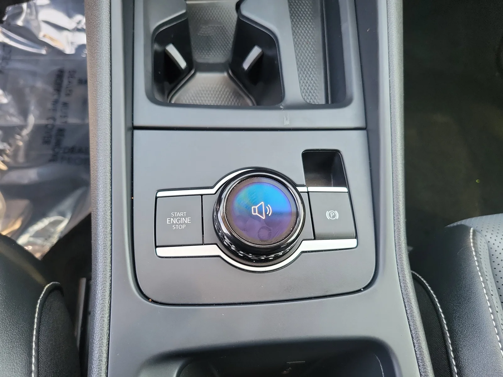 2025 Volkswagen Tiguan SE photo 24