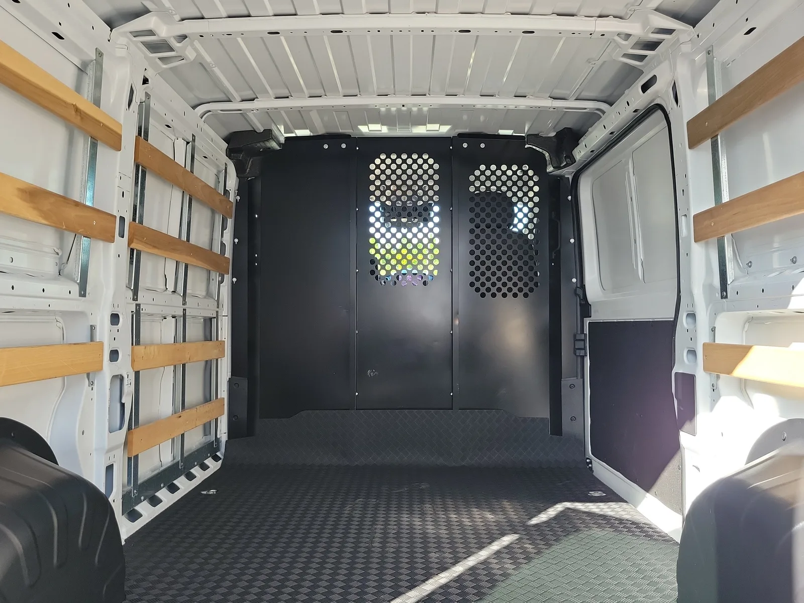 2025 RAM ProMaster Cargo Van Tradesman photo 14
