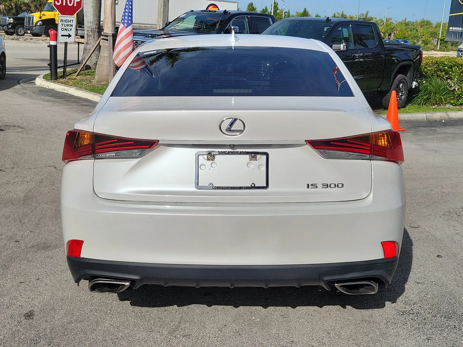 2020 Lexus IS IS 300 photo 6