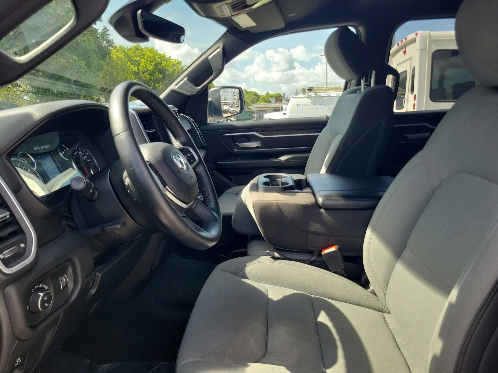 2023 RAM 1500 Big Horn 4x4 photo 10