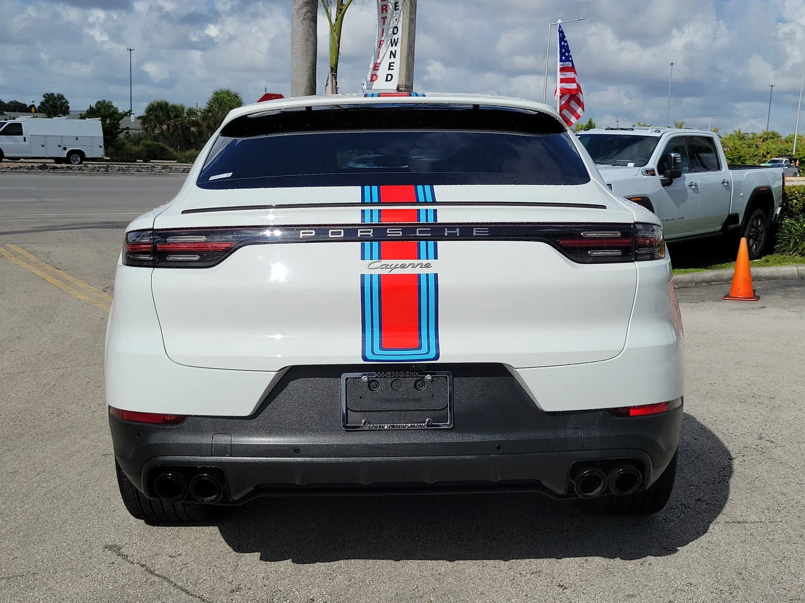 2023 Porsche Cayenne NA photo 6