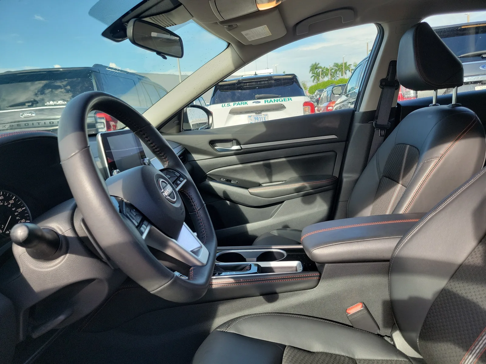 2024 Nissan Altima 2.5 SR photo 11