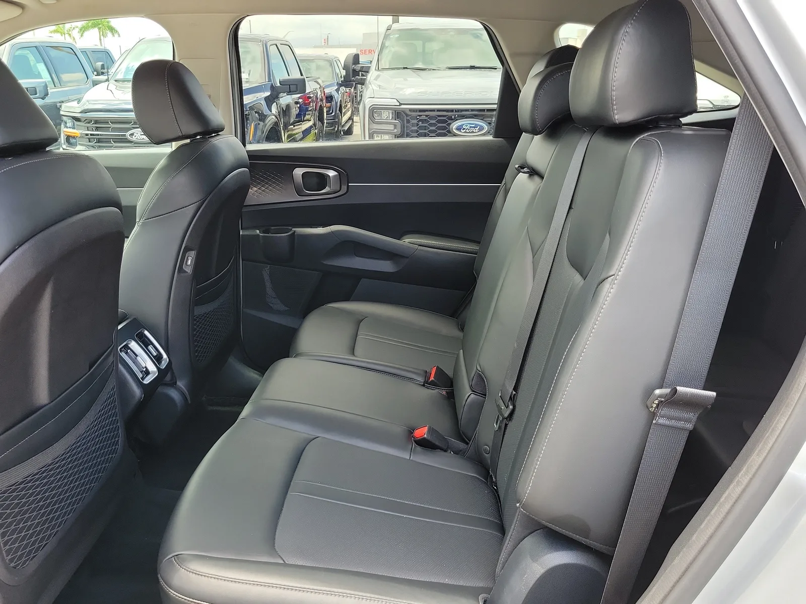 2021 Kia Sorento S photo 19