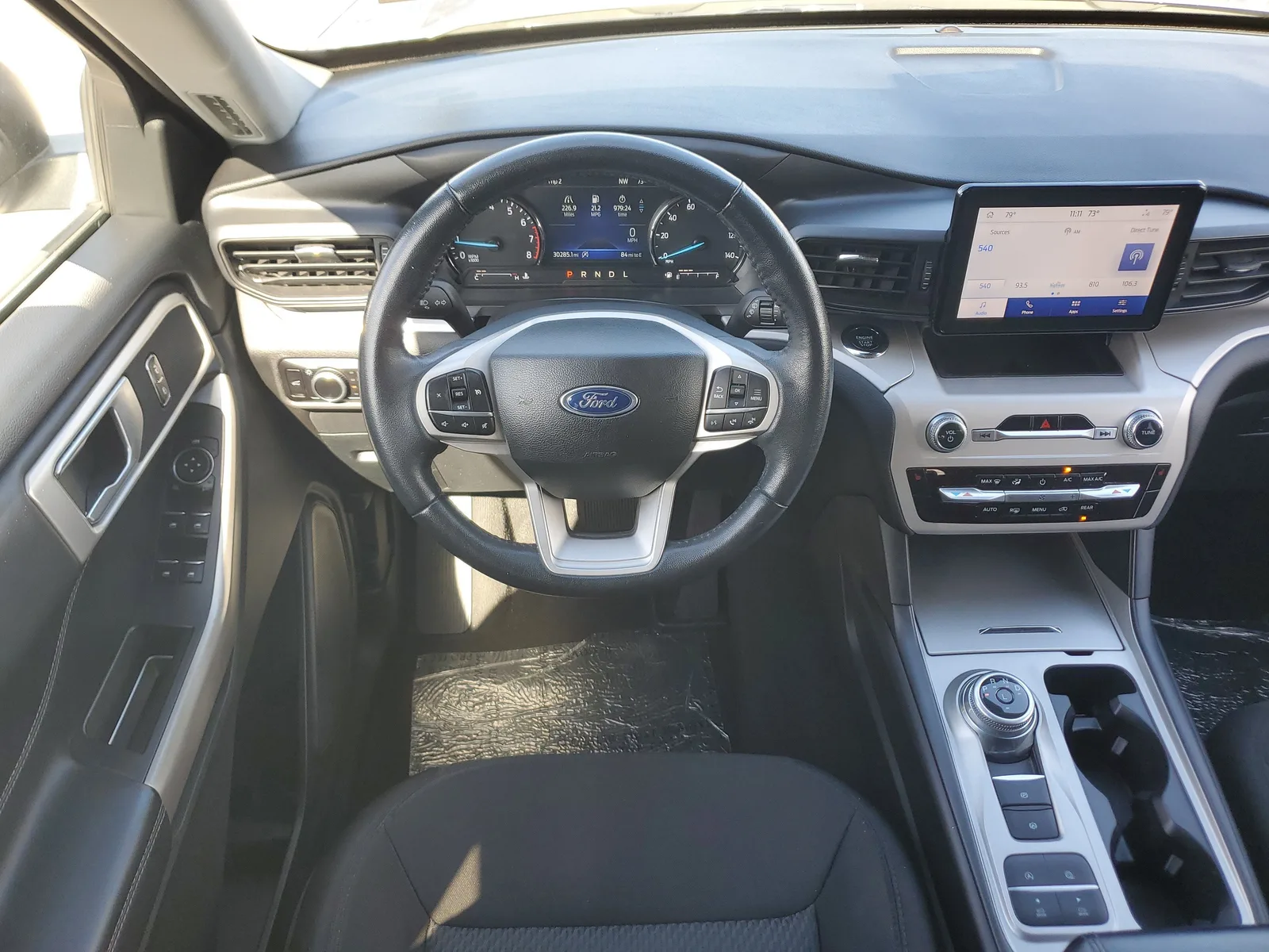 2023 Ford Explorer XLT photo 18