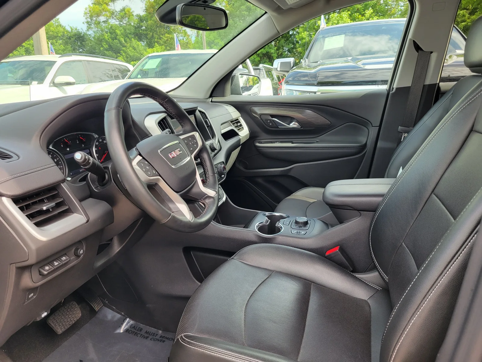 2023 GMC Terrain SLT photo 11