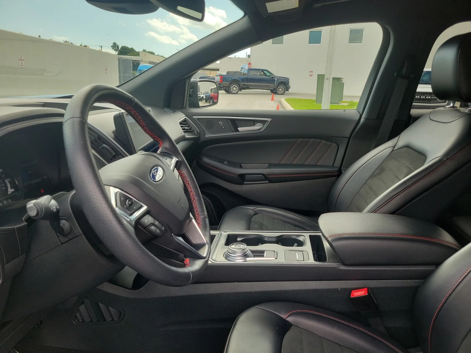 2024 Ford Edge ST-Line 4WD photo 11