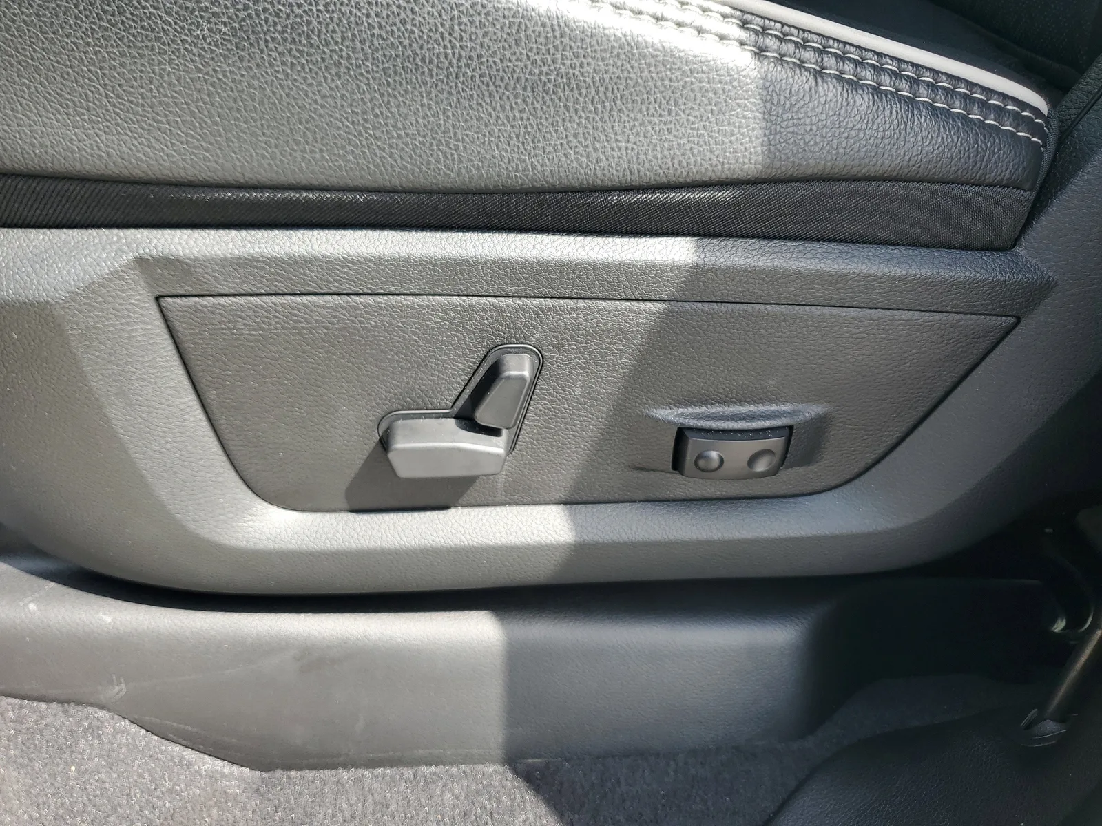 2026 RAM 2500 Laramie 4WD Diesel photo 13