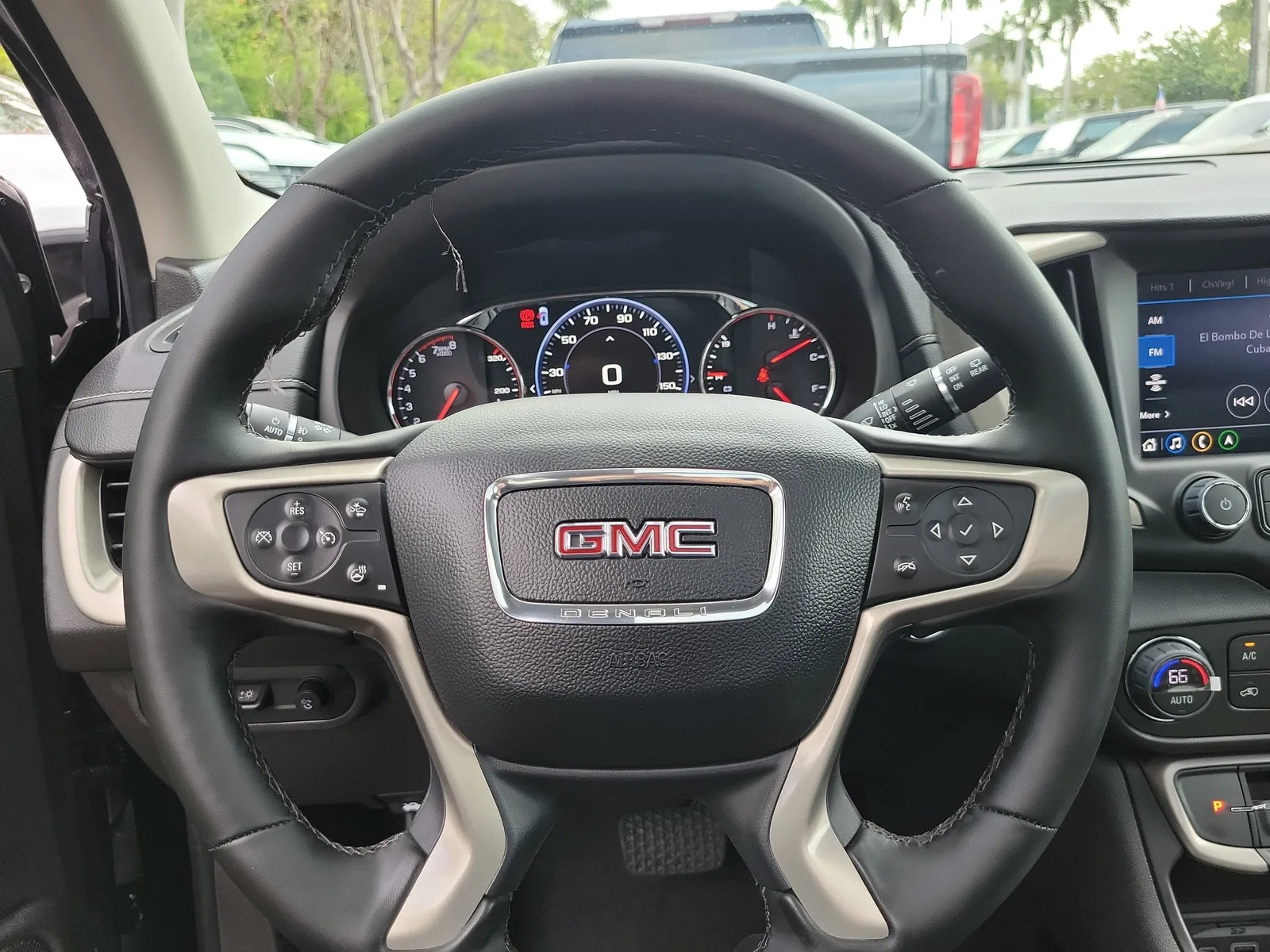 2024 GMC Terrain Denali photo 19