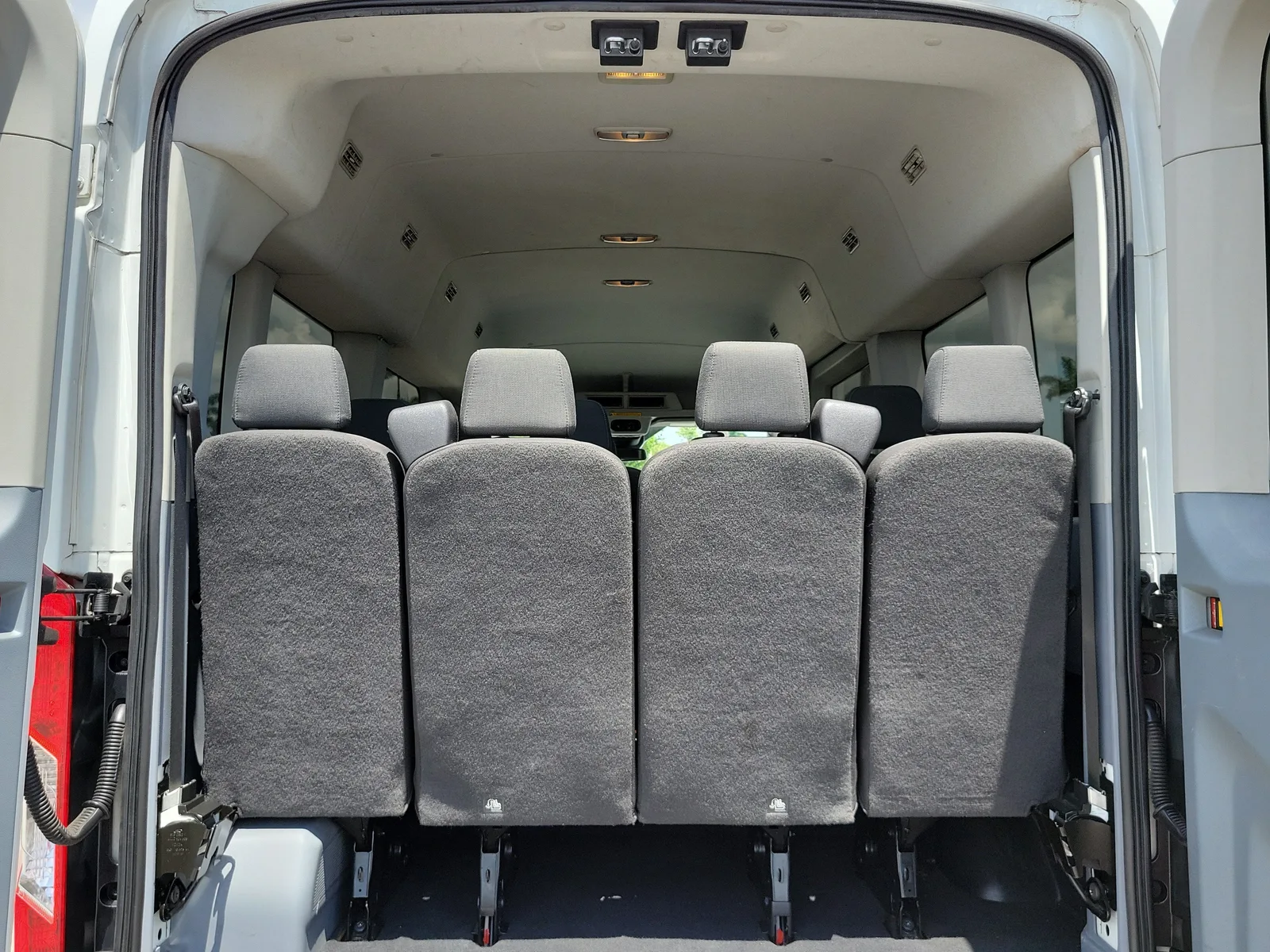 2016 Ford Transit Wagon XL photo 9