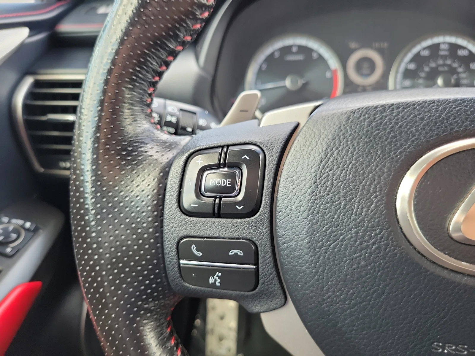 2020 Lexus NX NX 300 F SPORT photo 16
