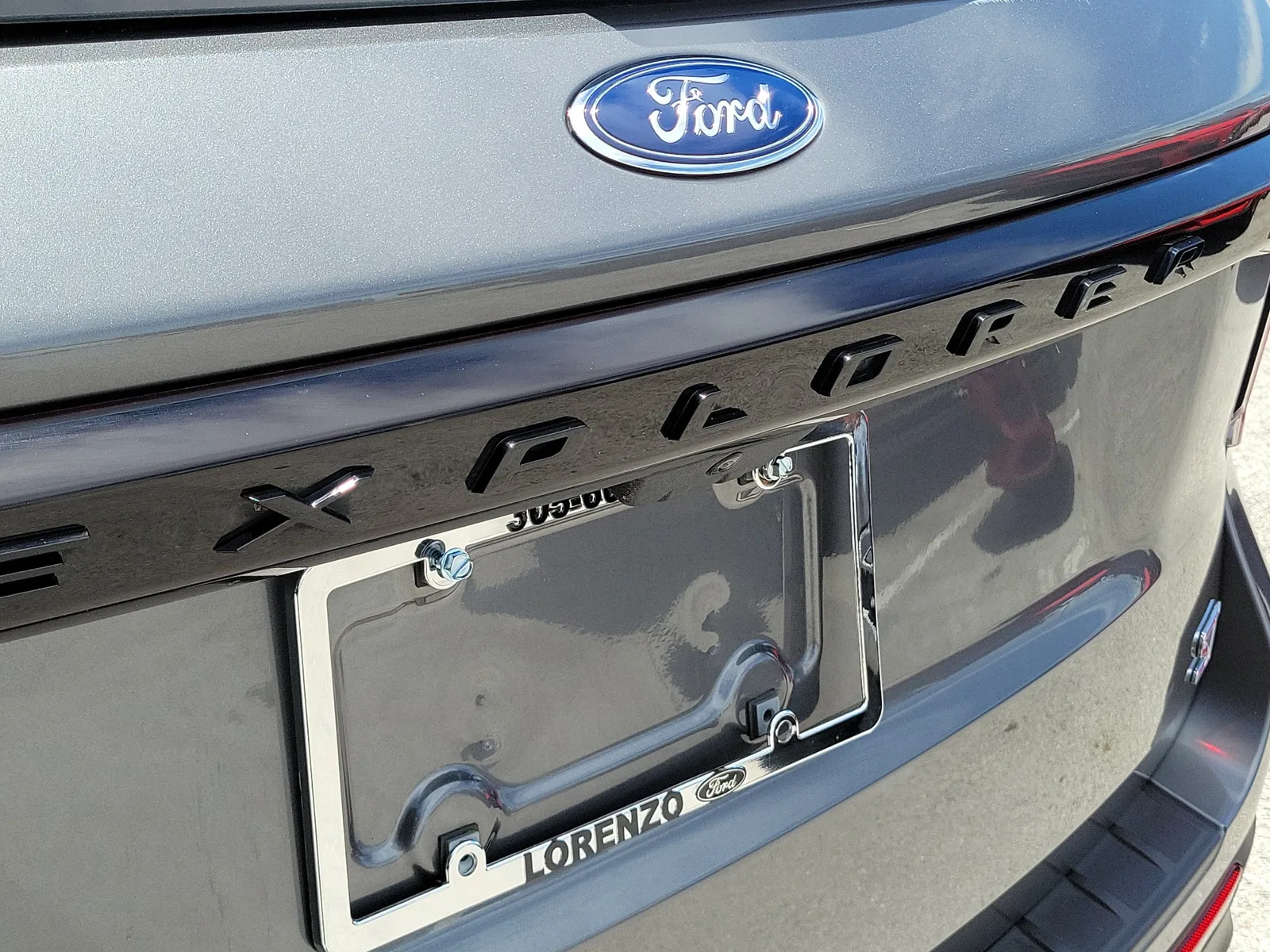 2025 Ford Explorer ST photo 28