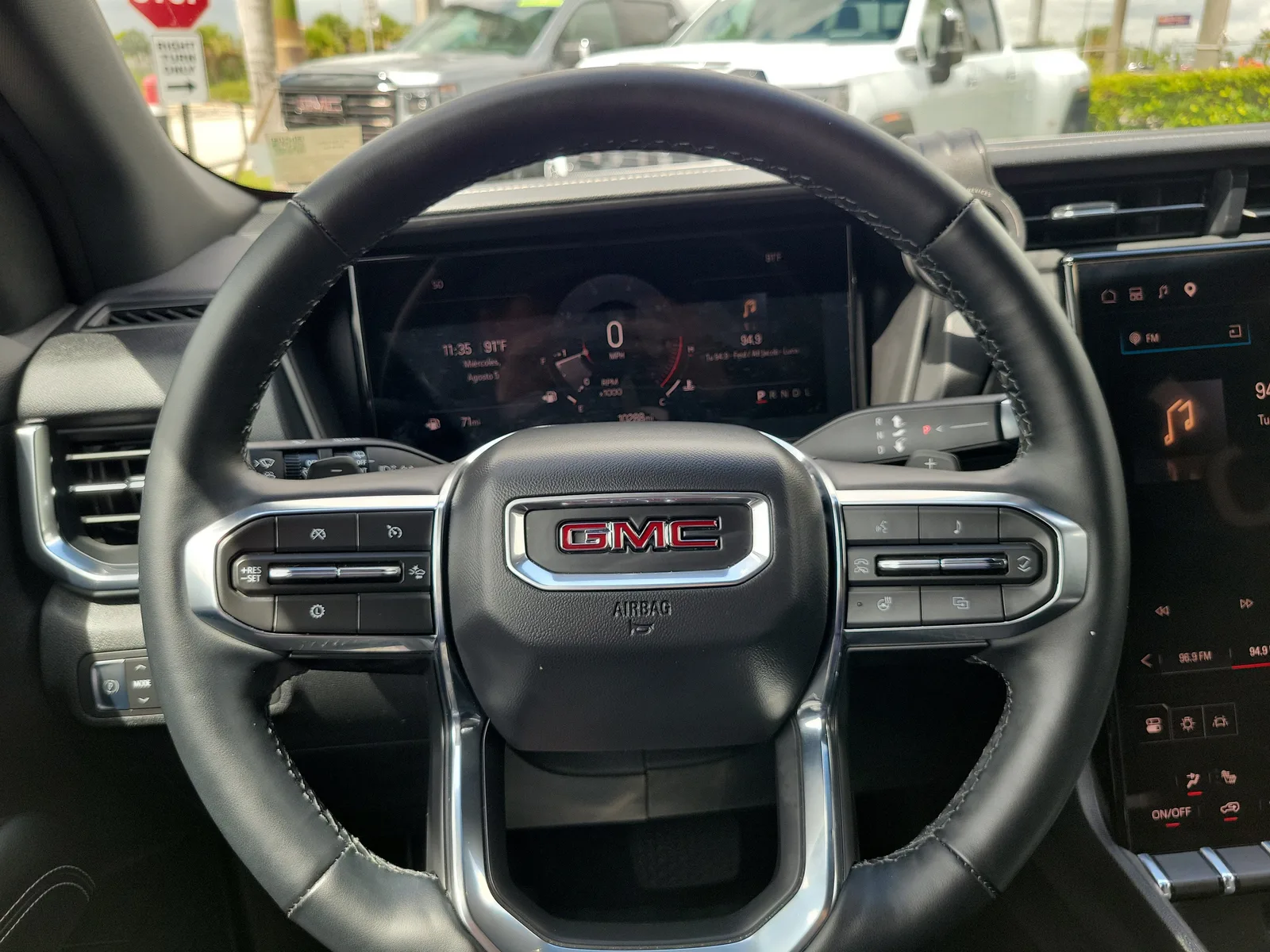 2025 GMC Terrain Elevation photo 18