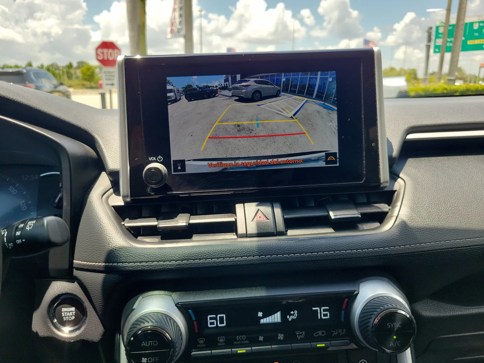 2024 Toyota RAV4 XLE photo 11